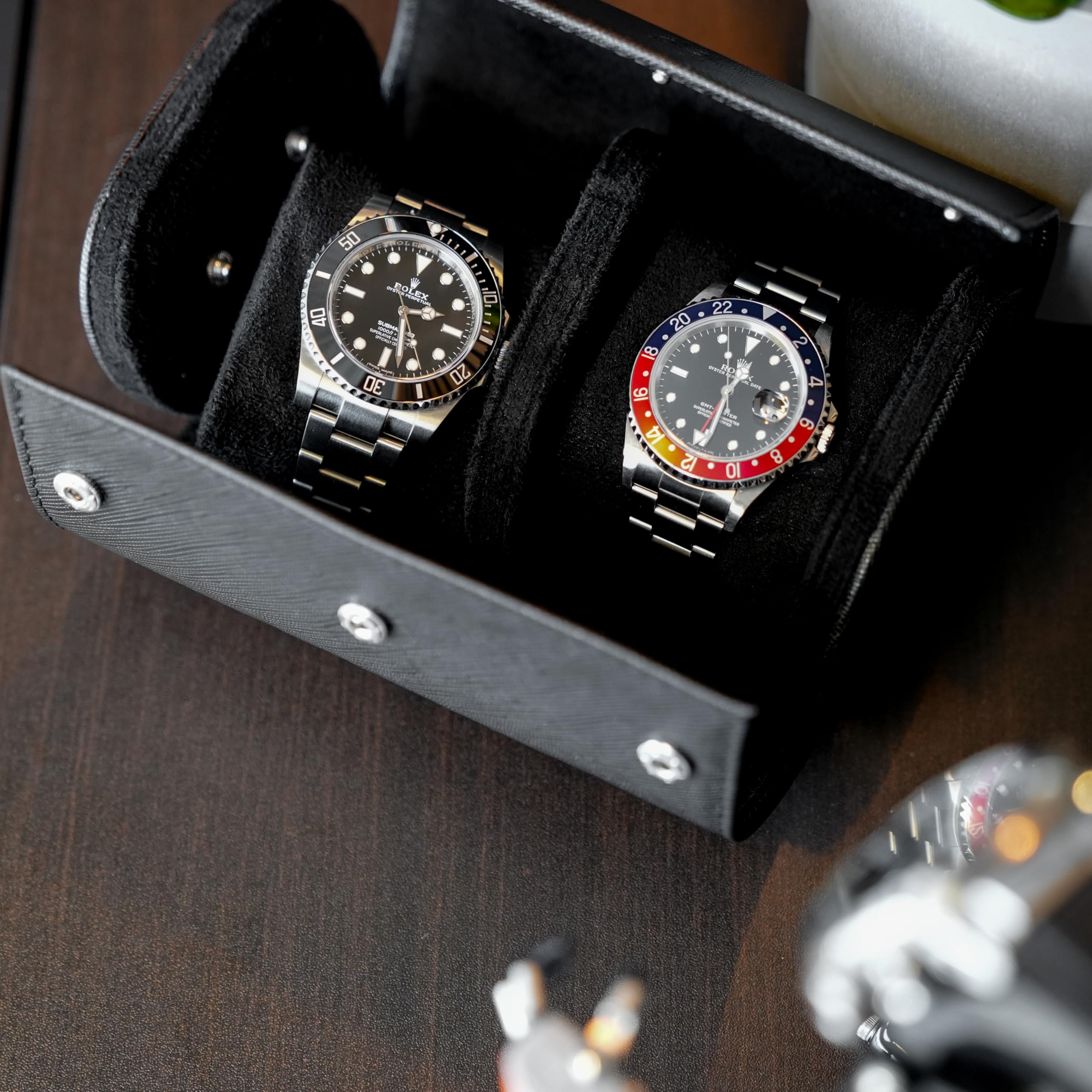 Rotolo per orologi a due fessure - Tutto nero in saffiano