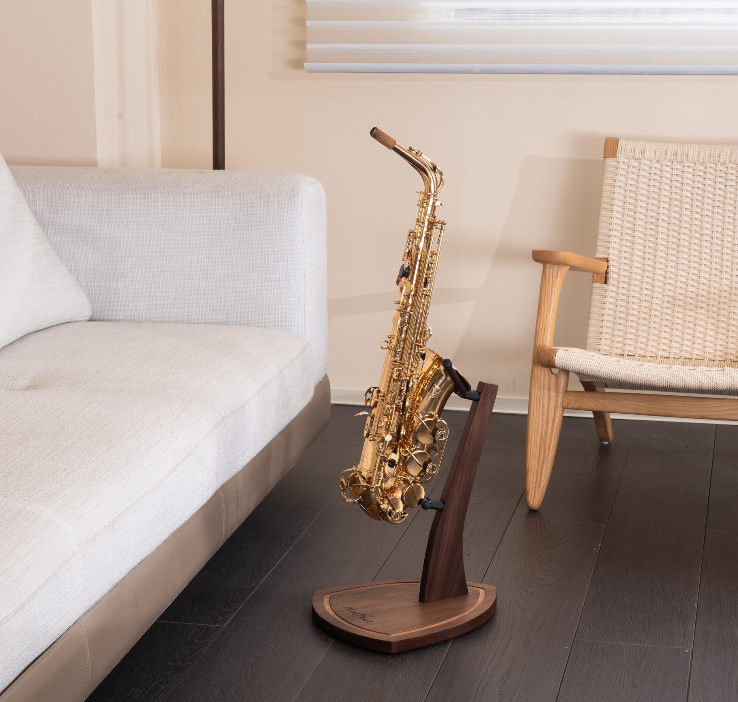 Support pour Saxophone Alto et Ténor en Bois de Noyer - Porte-Saxophone en Bois Massif avec Embouts en Silicone Doux - Présentation pour Studio ou Maison - Fabrication Artisanale