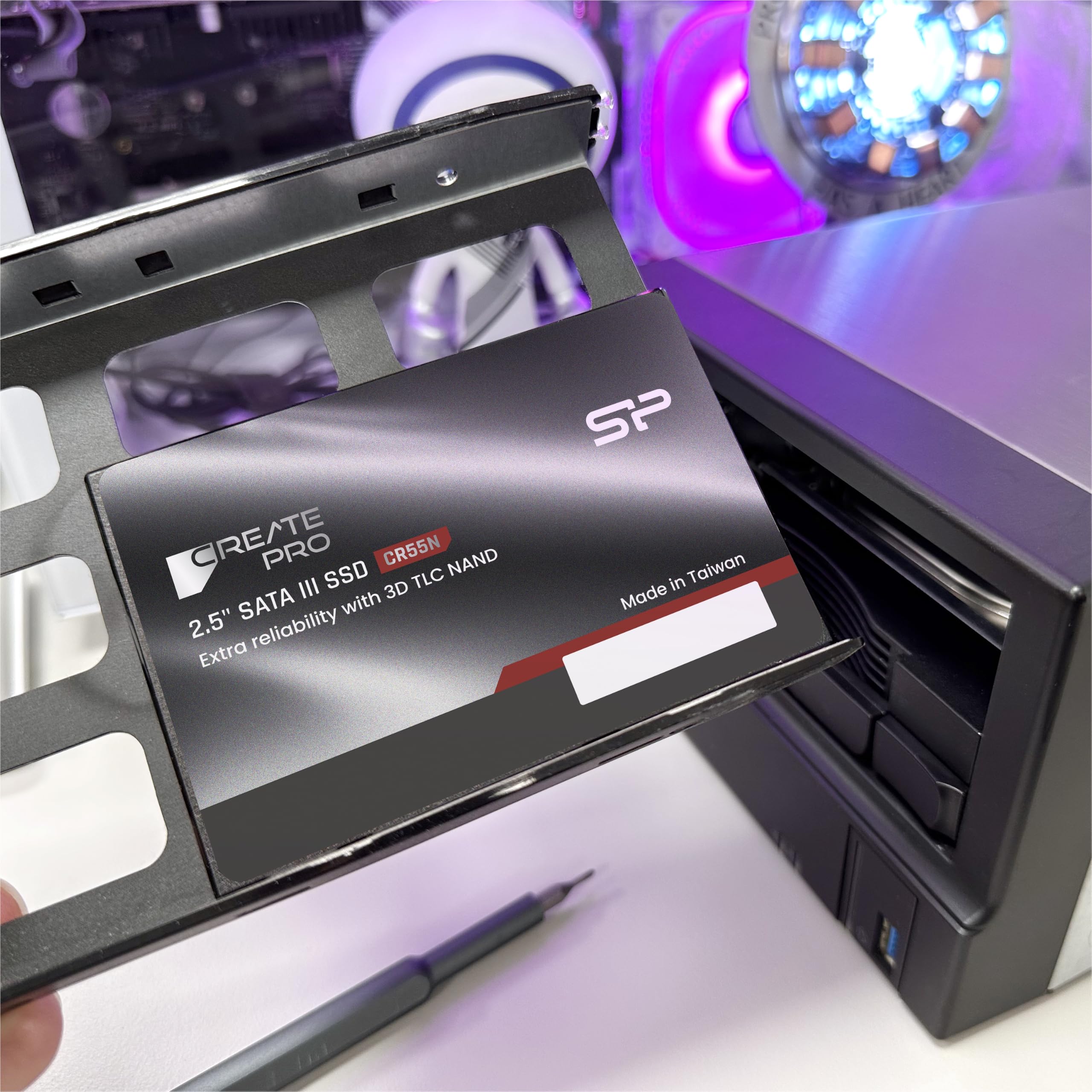 Silicon Power 1TB CreatePro NAS CR55N 2,5" SSD interno SATA III 6Gb/s costruito per archiviazione collegata alla rete 24/7, unità a stato solido ad alta resistenza (SP001TBSS3CR5502)