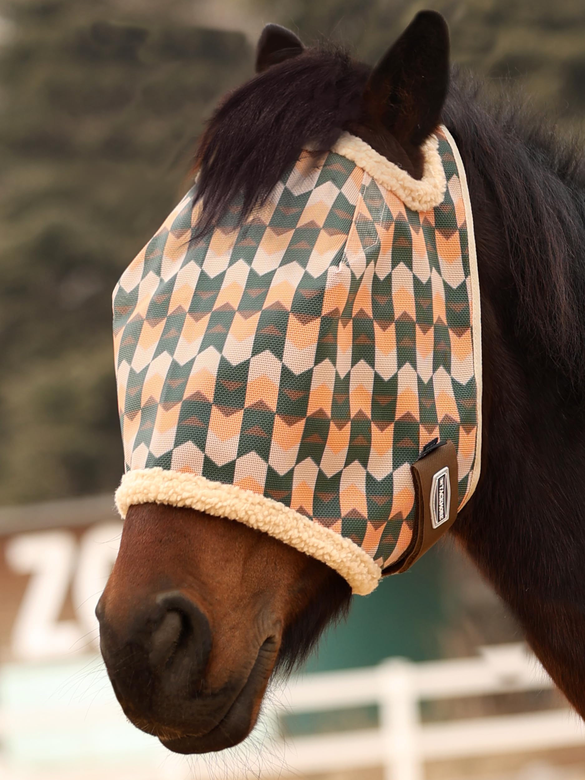 Masque anti-mouches pour le pâturage et la participation des chevaux