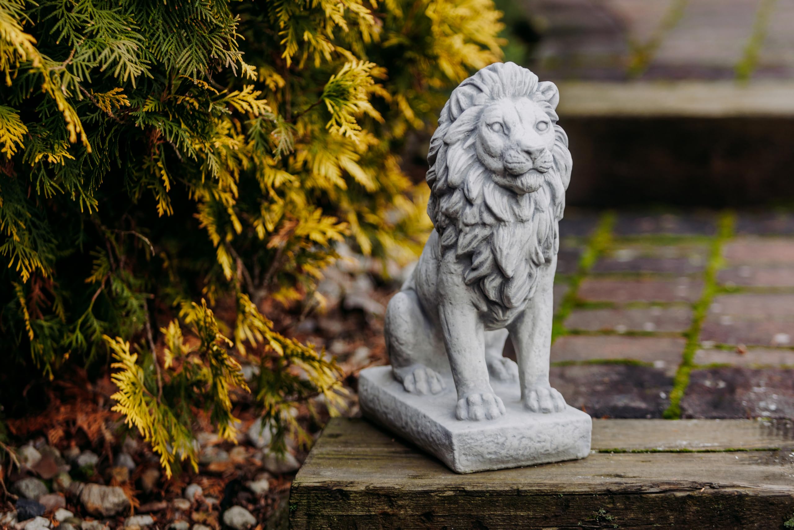 gartendekoparadies.de Löwe Torwächter Steinfigur, H. 34 cm, 25 x 14 cm, 10 kg, Grau, Frostsicher aus Steinguss für Außenbereich (Gerade)
