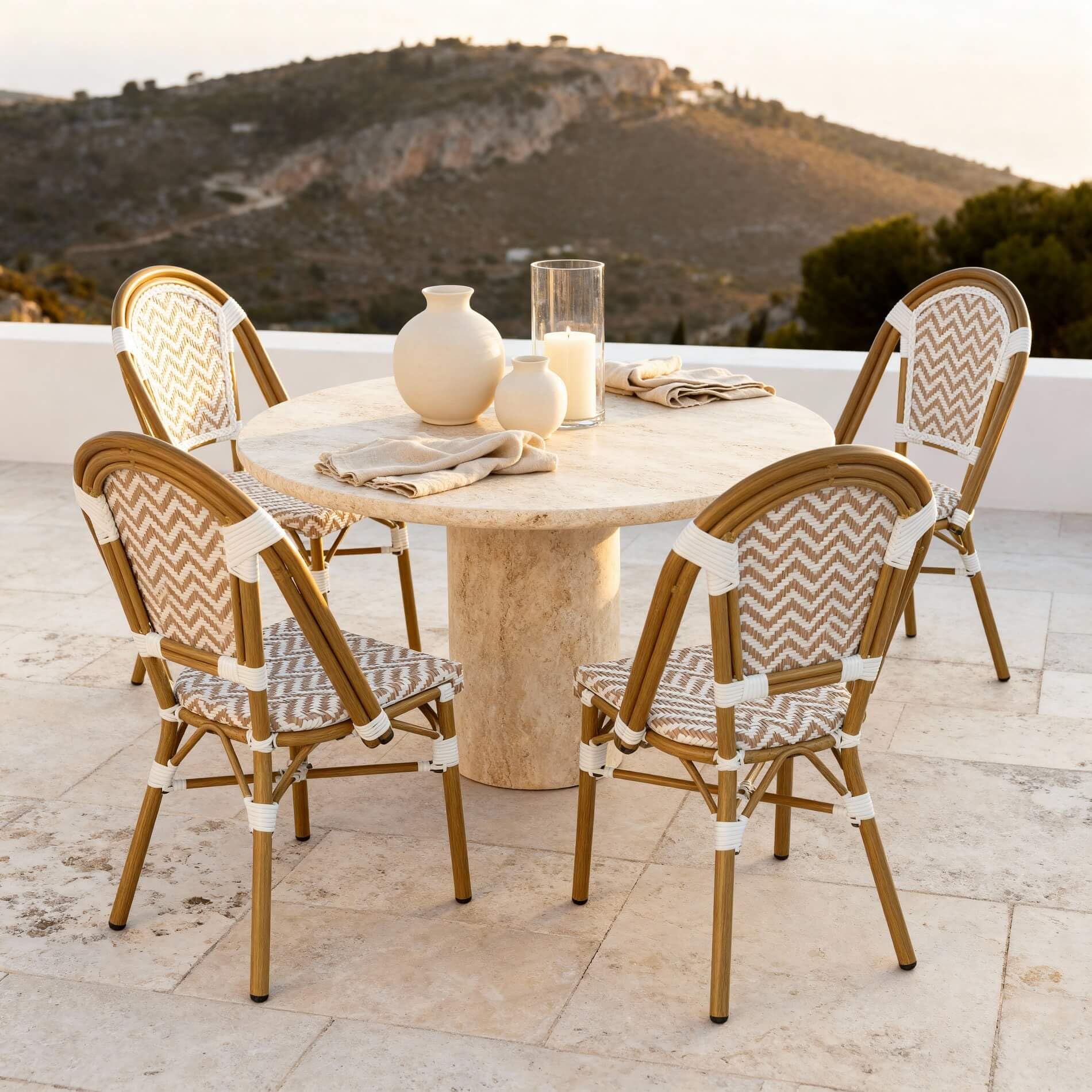 Rebecca Mobili Lot de 2 Chaises de Jardin en Aluminium, Chaises de Repas Extérieur Empilables, Marron et Blanc, Design Classique – Dimensions HxLxP : 85 x 46 x 57 cm – Art. RE7265
