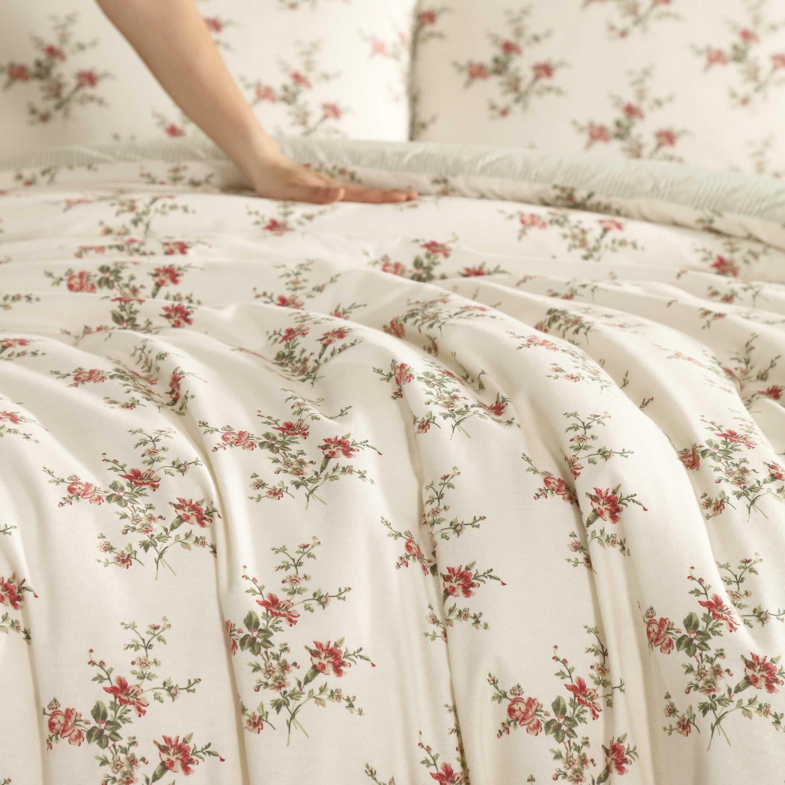 Amazon.com: Laura Ashley