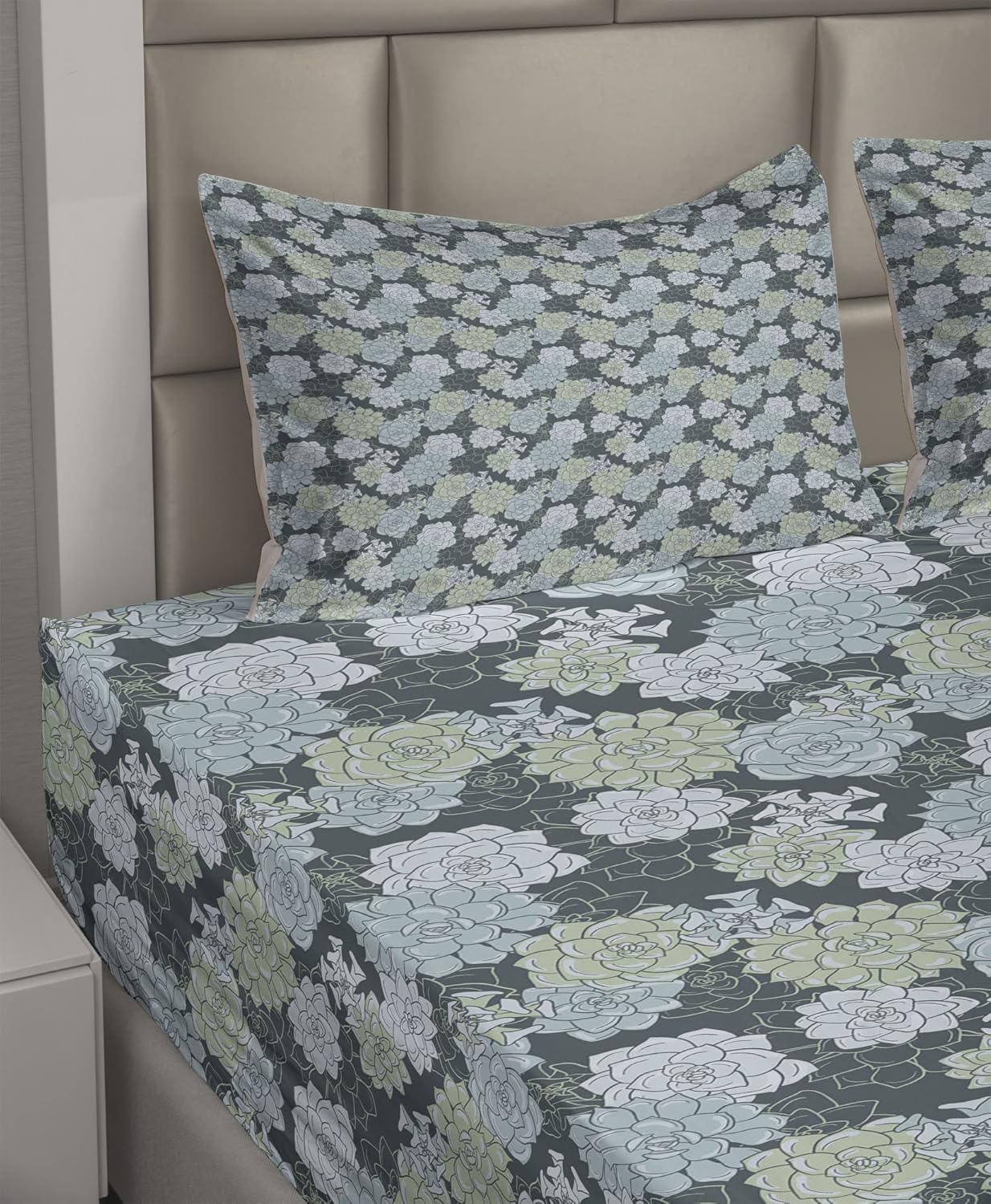 Ambesonne Succulent Sheet Set, Abstract Hand Drawn Style Cactus Flowers Pattern in Green Shades, Fitted and Flat Sheet with Pillowcases Bedding Accent 4 Piece Set, Full, Pale Green