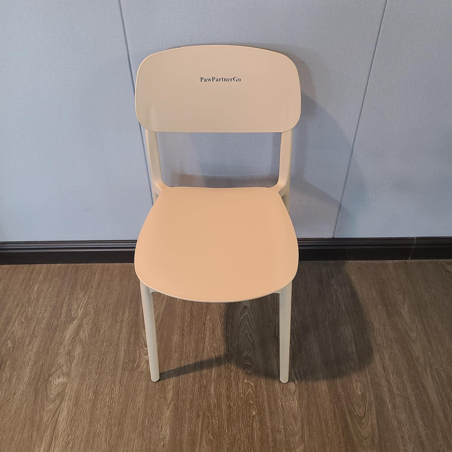 PawPartnerGo Chairs Ergonomically designed chair with a backrest, suitable for dining rooms, kitchens, and living rooms.