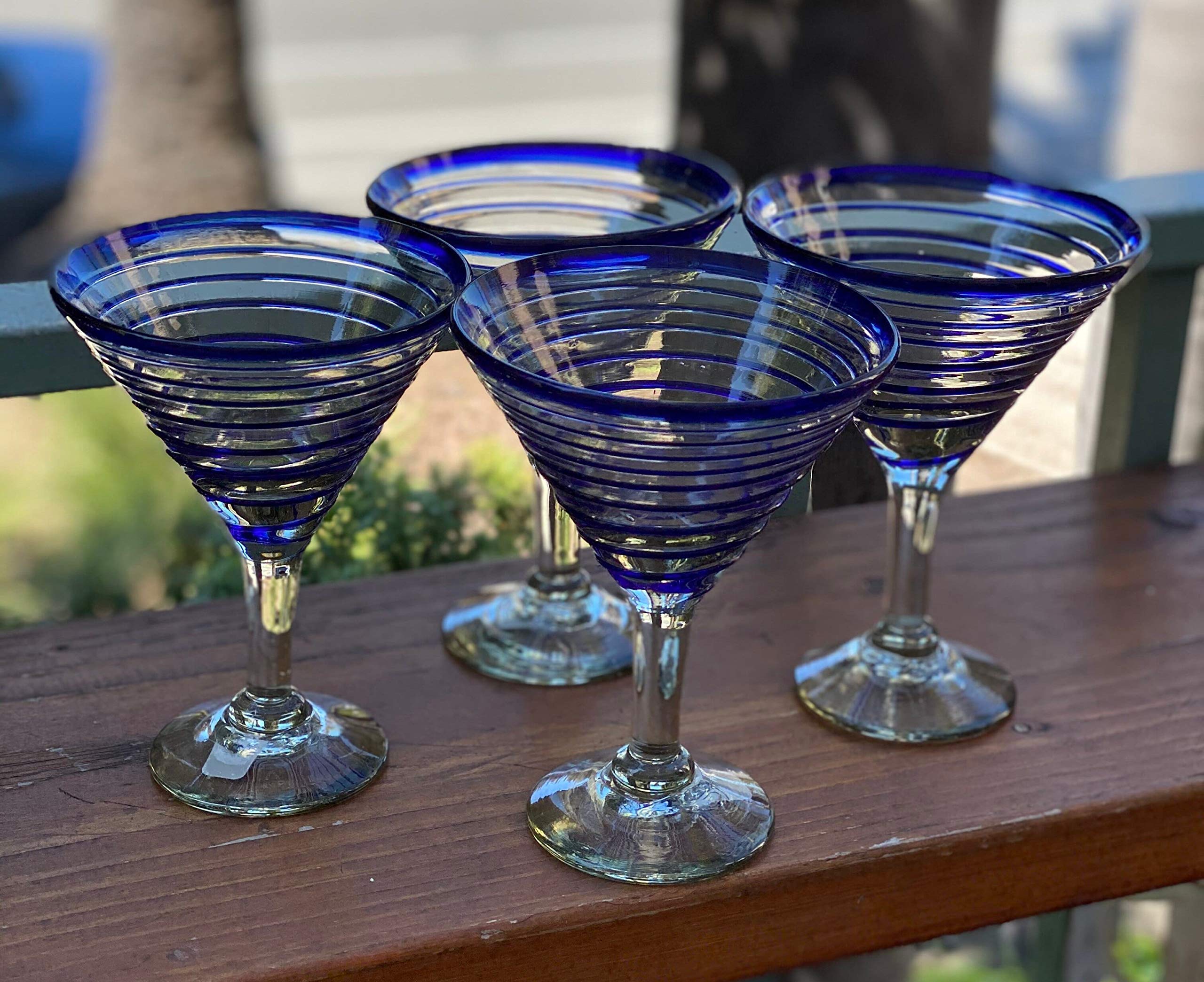 Mexikanisches mundgeblasenes Glas - 4 Stück mundgeblasene moderne Margarita-Gläser - blaue Spirale (12 oz)