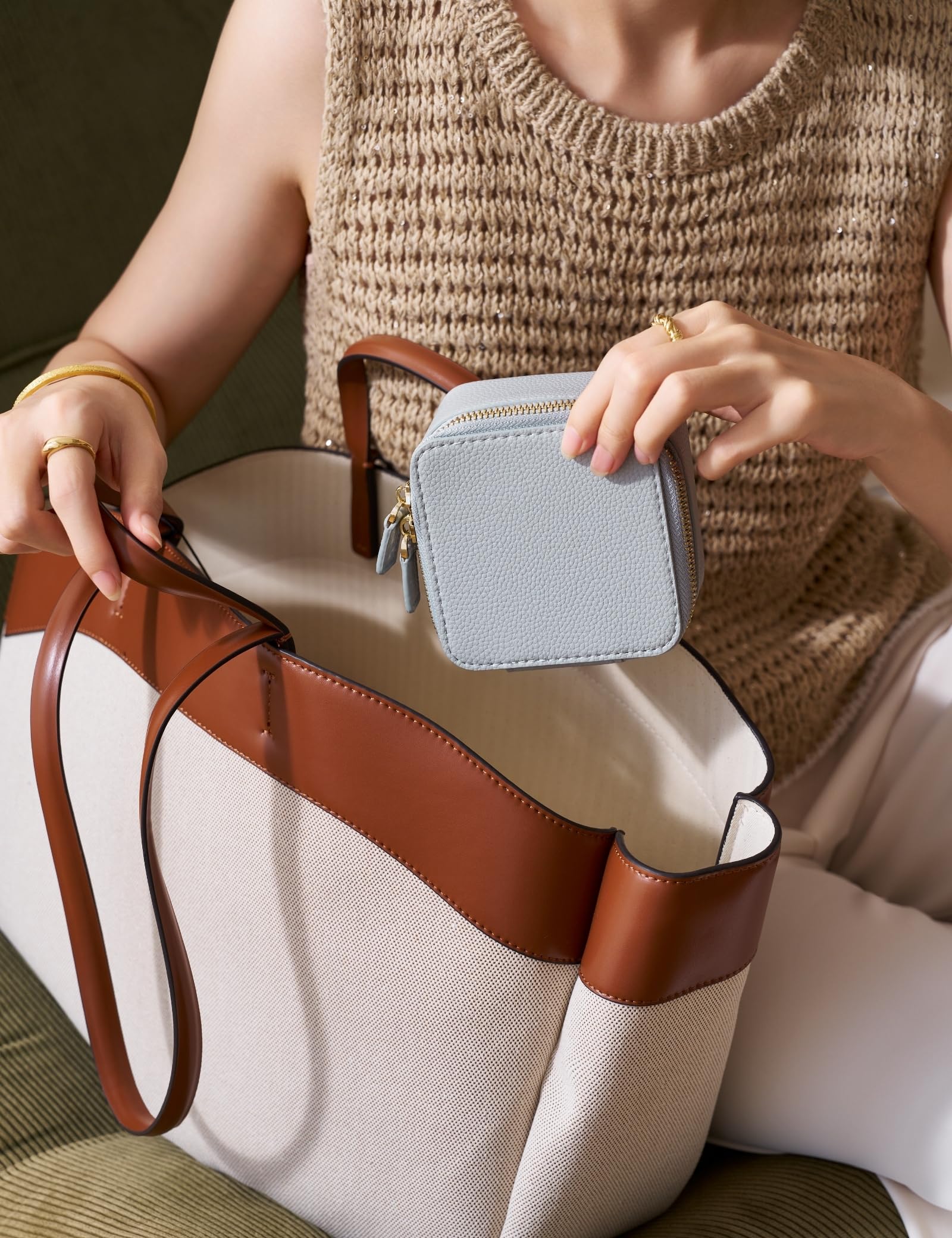 Popvibe Kleines Schmuck-Reiseetui für Damen, Mini-Schmuckschatulle, Organizer für Reisen, mit 6 Schmuckbeuteln, kleine Schmucktaschen, Leder-Reisegröße, Schmuck-Organizer-Tasche für Ohrringe,