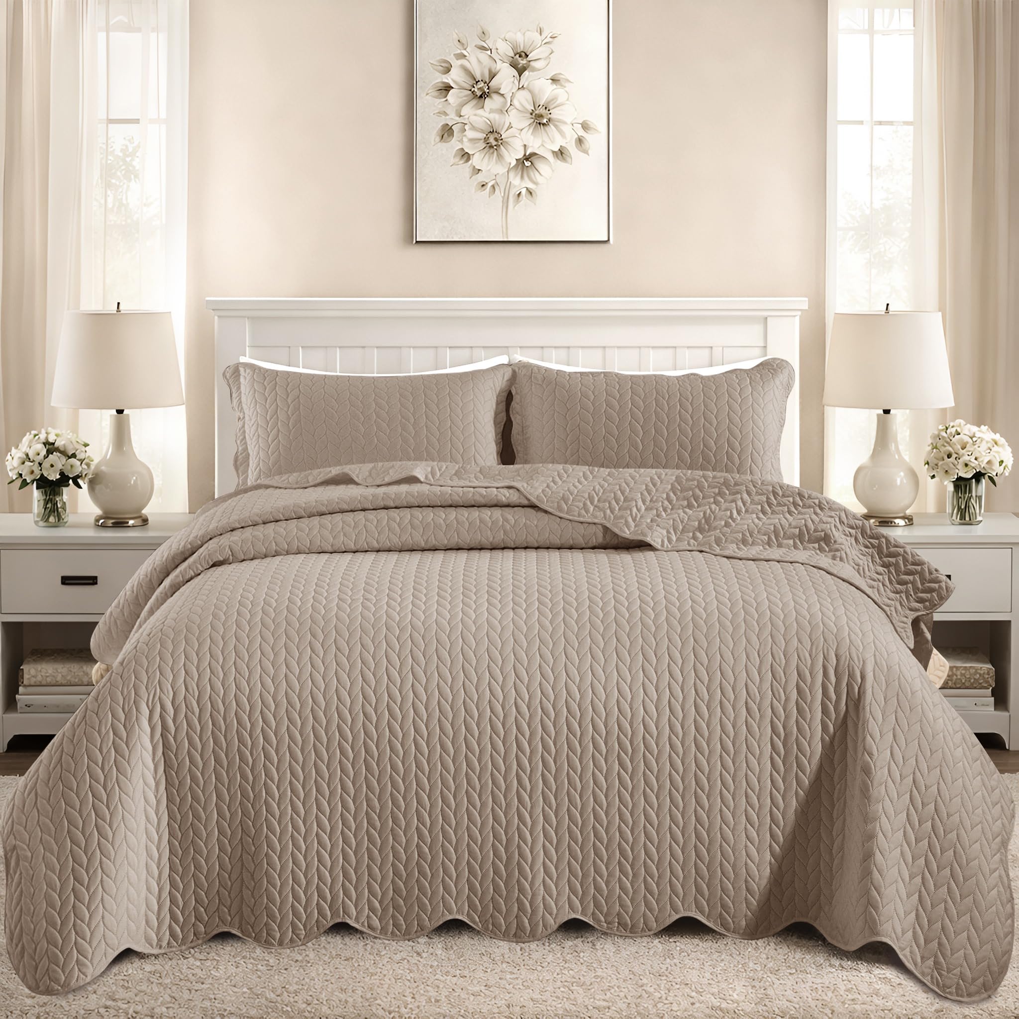 King Quilt Set Bedspread Coverlet Bedding Leaf Beige 106"x96"