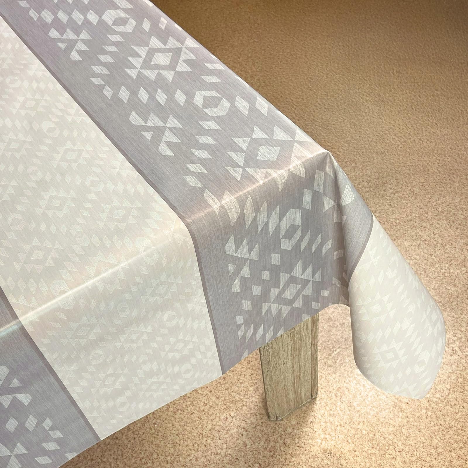 DecoMeister Mantel Antimanchas 140x1000 cm - Hule Impermeable para Mesa de Comedor y Jardín - Apto para Alimentos - Protector de Mesa Rectangular - Ideal para Cocina y Exterior - Retro Beige