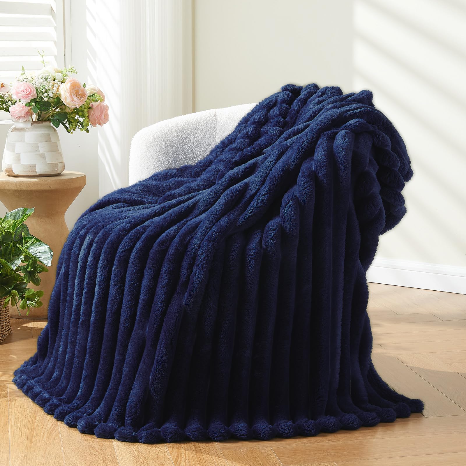 NEWCOSPLAY Super Soft Throw Blanket Dark Navy Premium Silky Flannel Fleece 3D Ribbed Jacquard Lightweight Bed Blanket All Season Use (Dark Navy Ribbed, Throw(50"x60"))