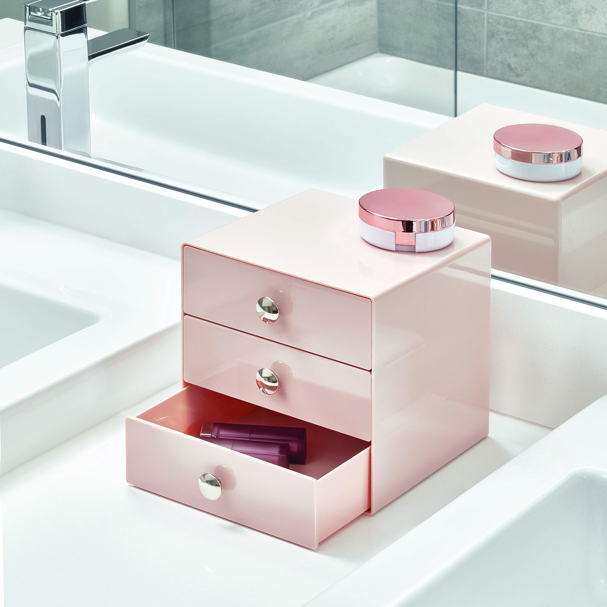 iDesign Organizador de maquillaje con 3 cajones, compacta minicómoda de plástico, mini cajonera cuadrada para productos de belleza y cosméticos, rosa