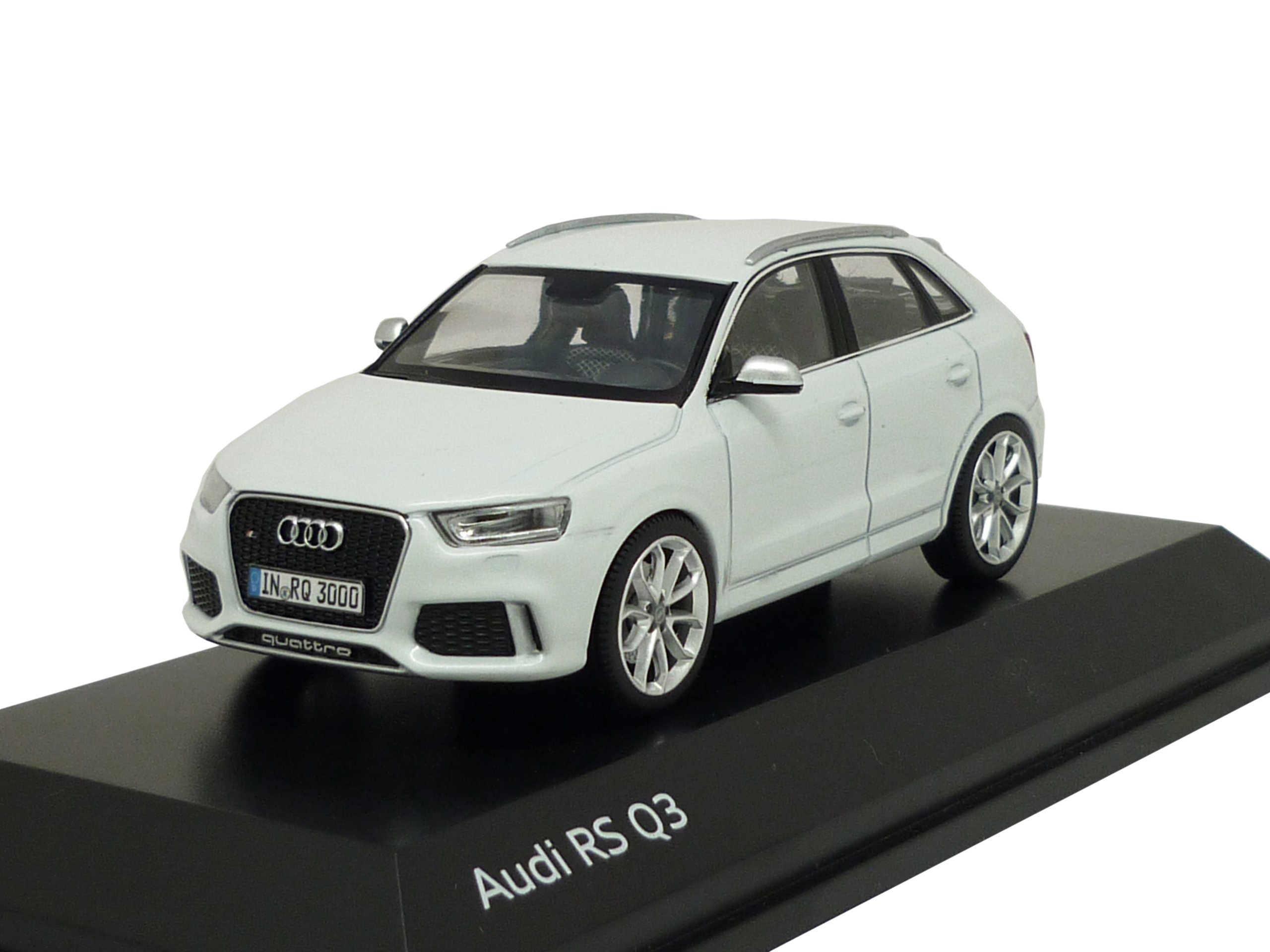Schuco Audi RS Q3 1:43 Gletscherweiß: Amazon.de: Toys