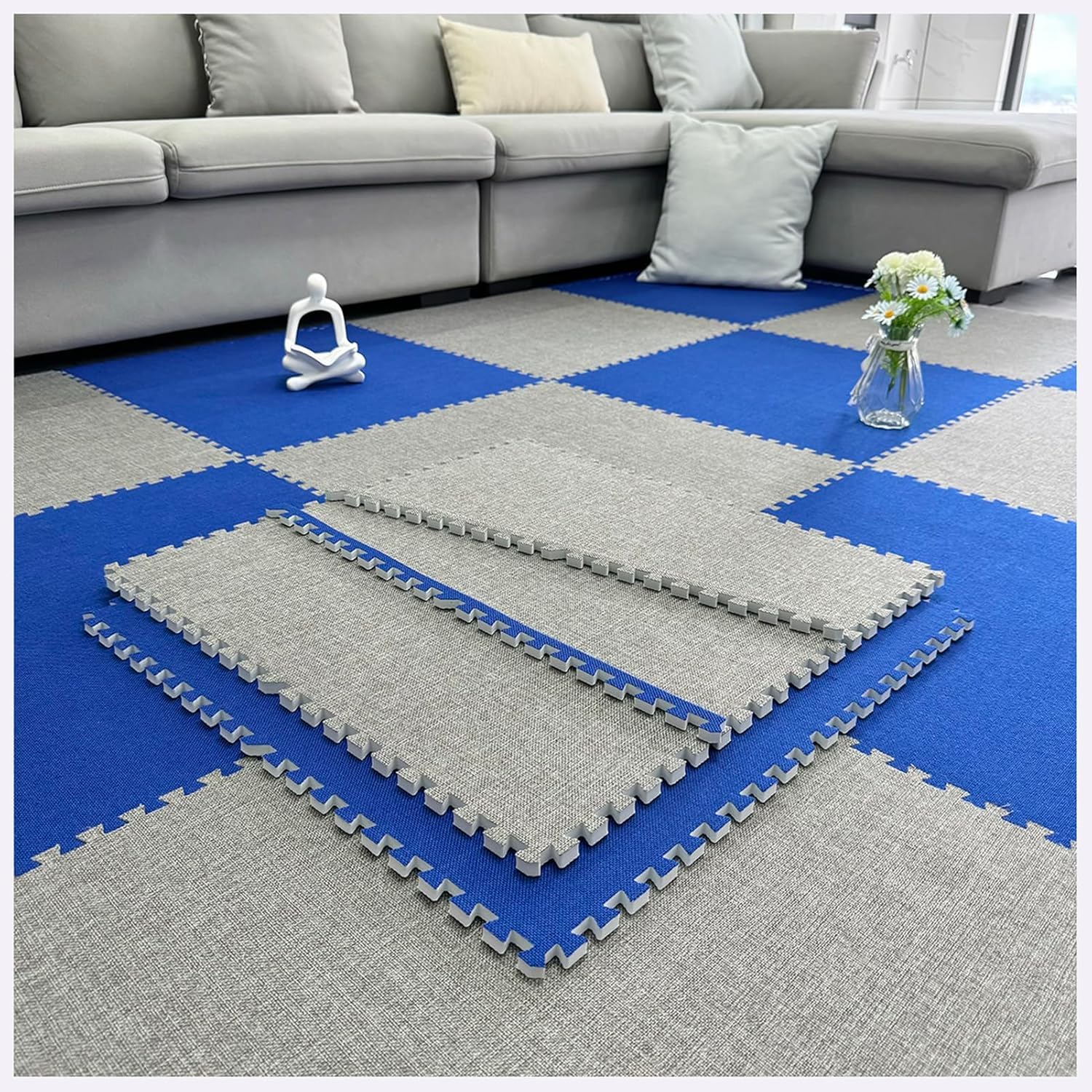 Alfombra de espuma para juegos en zona infantil con piezas cuadradas azul marino