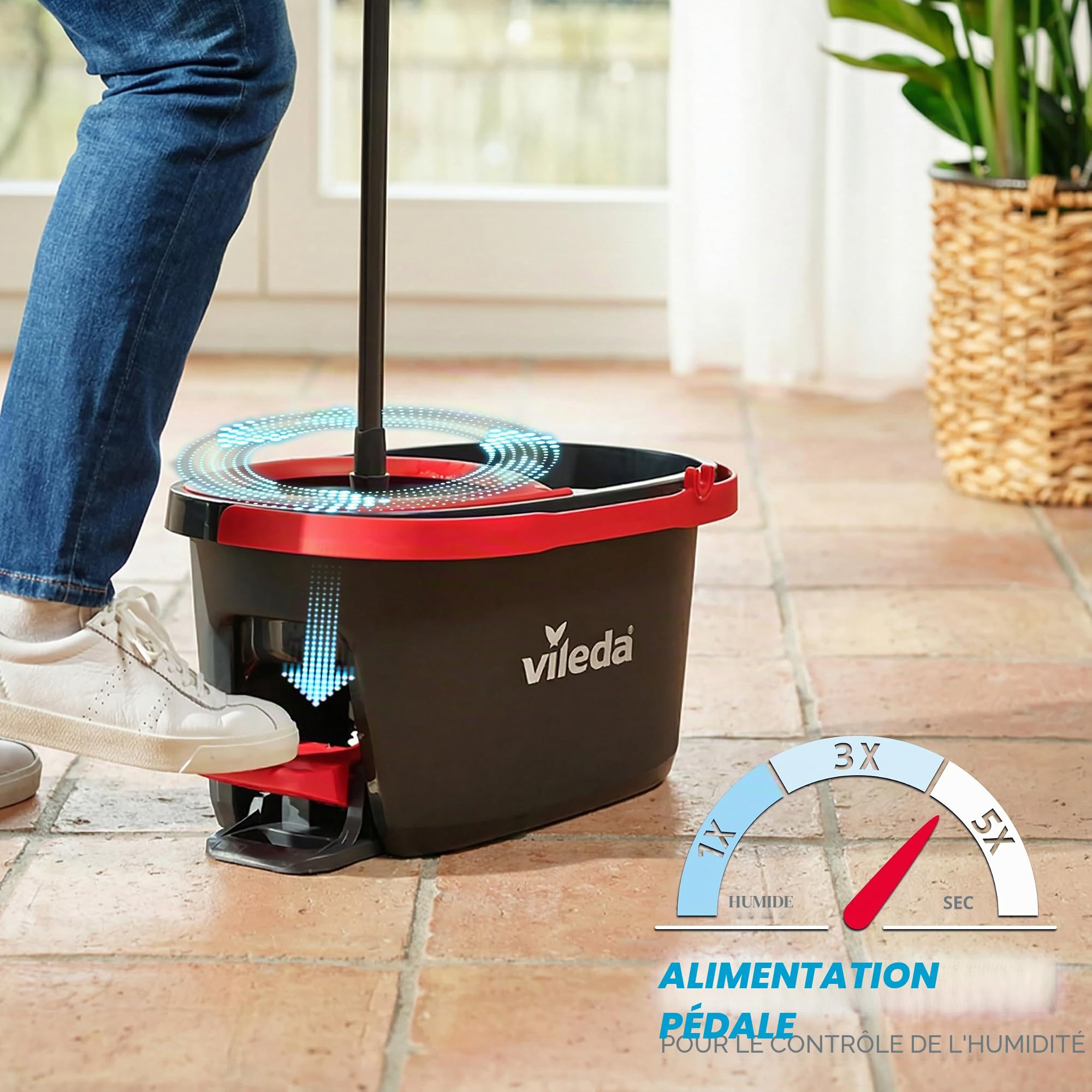 Vileda Ensemble Balai et Seau pour Les sols Turbo avec essoreur actionné par pédale | Manche télescopique 65-131 cm | Tête de Balai en Microfibre | Nettoyage en Profondeur avec Un Minimum d’Efforts