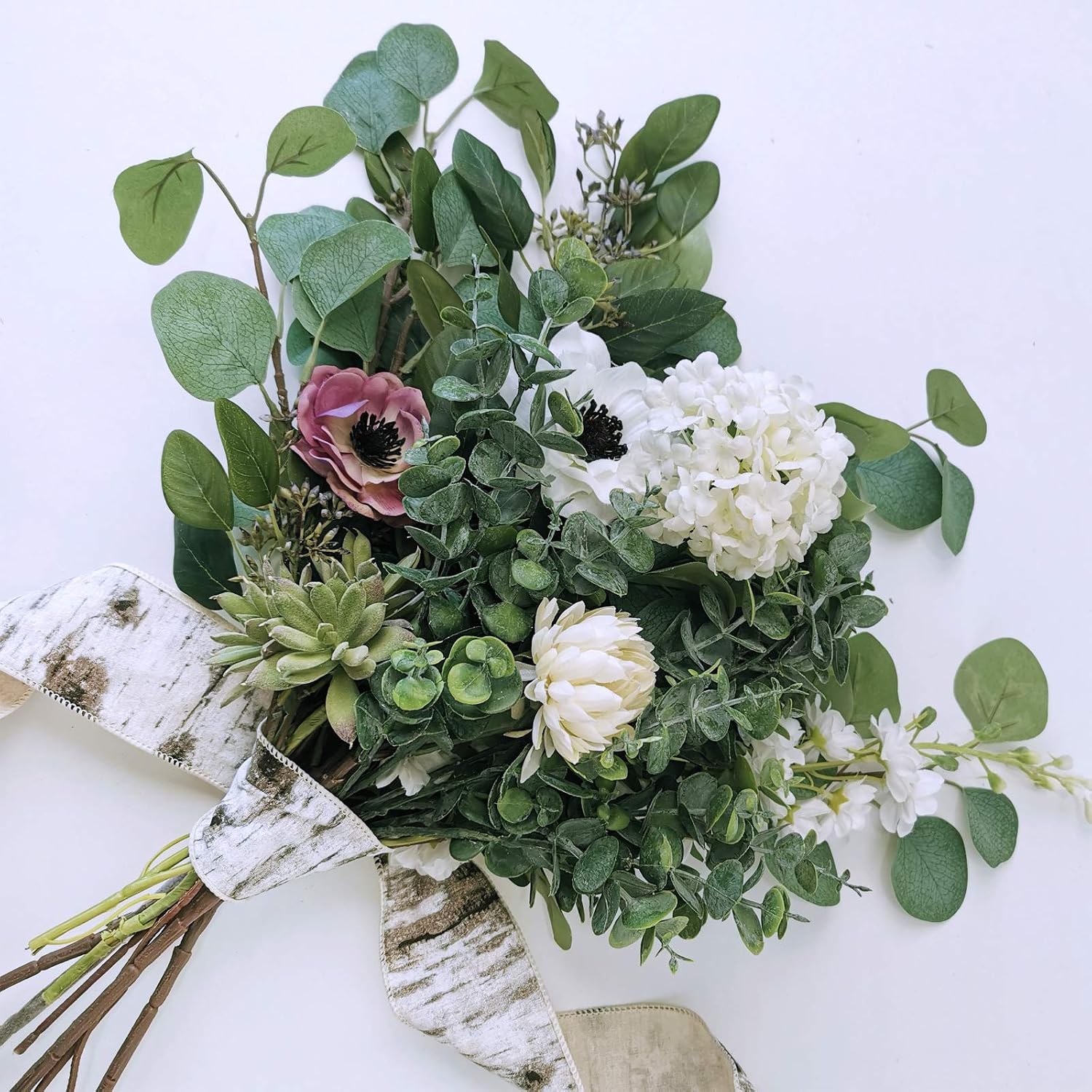 Winlyn 7 Pcs Artificial Eucalyptus Leaves Sprays Bulk Mixed Grey Green Eucalyptus Stems for Vase Floral Bouquets Wreath Garland Arrangement Christmas Holiday Wedding Seasonal Greenery Decoration