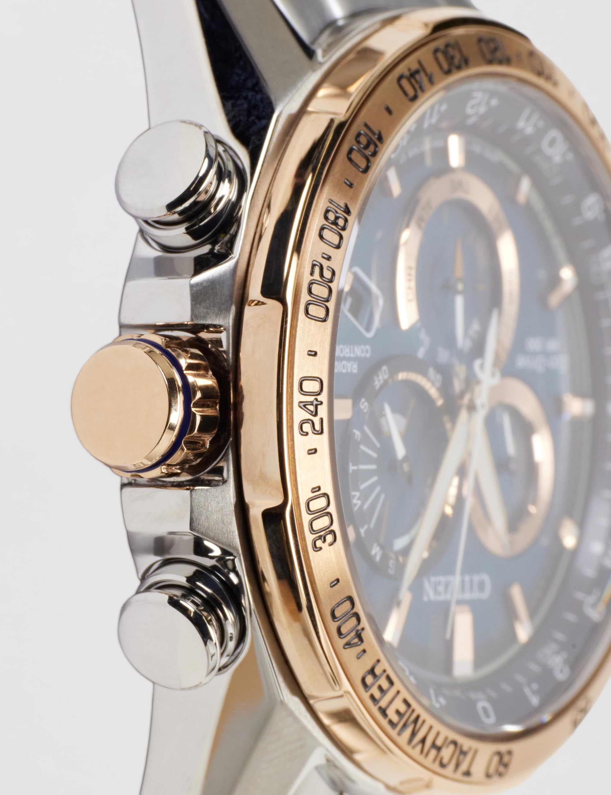 Citizen Herren Analog Eco-Drive Uhr mit Edelstahl Armband CB5916-59L