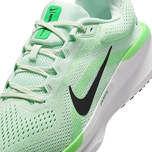 Nike Men's Winflo 11 Road Running Shoes
