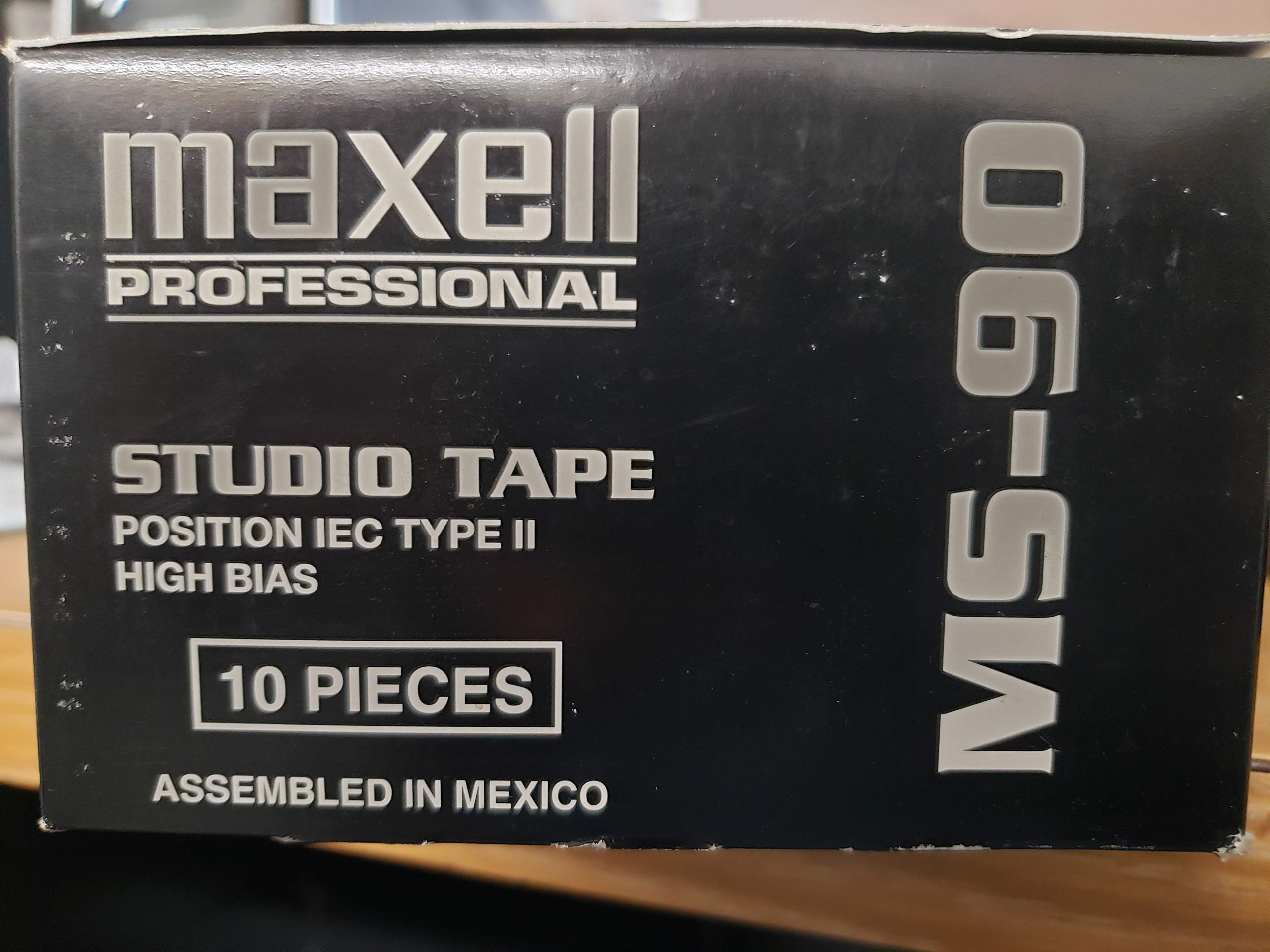 MaxellProfessional Recording Tape, Black, 1 Count, 0.001 Inches Thick, Not Water Resistant, Compatible with Plastic, Metal, Rubber
