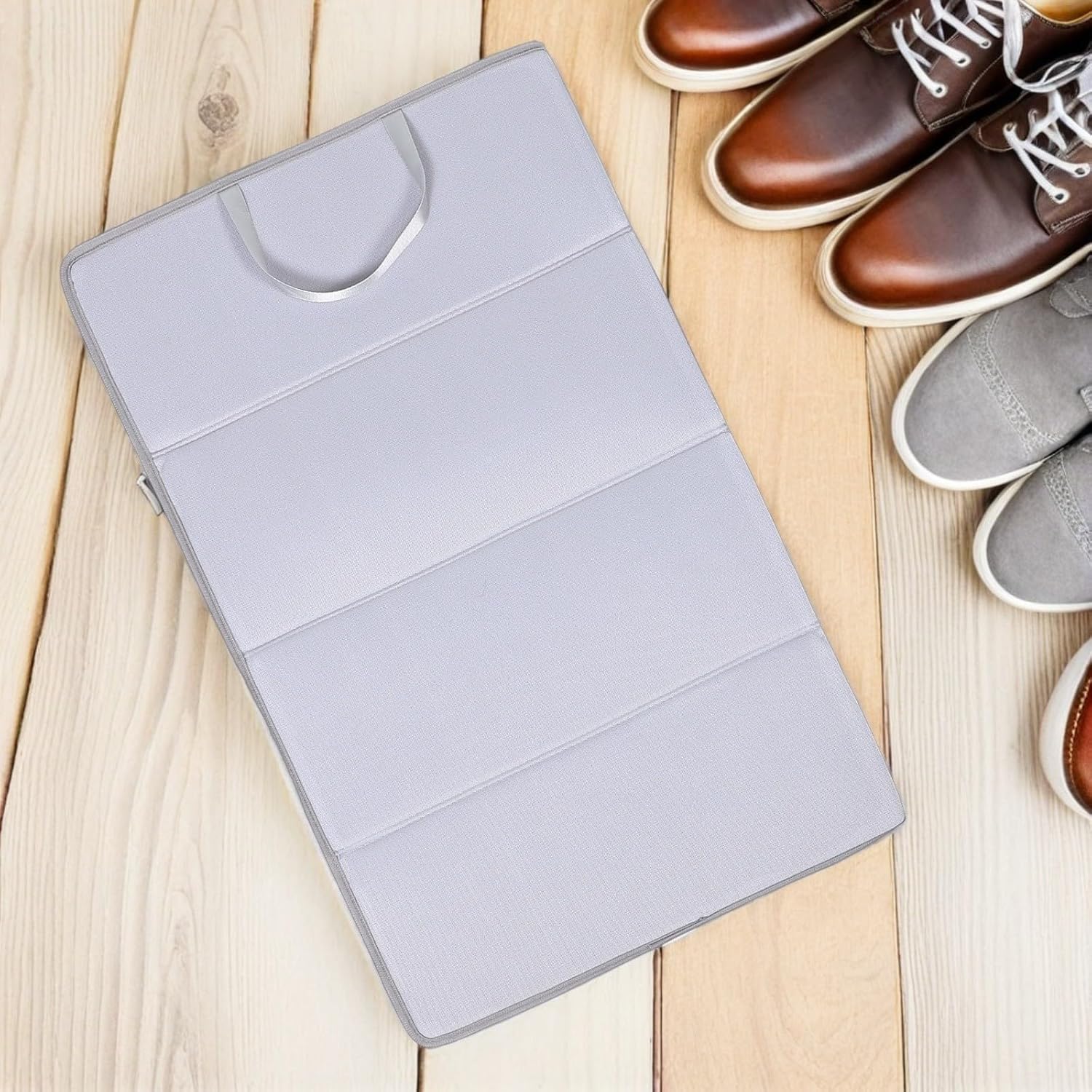 Foldable Ironing Pad with 4-fold Design for Compact Spaces and Tabletop Use, Versatile Heat-Resistant Iron Board Made of Sturdy Pp Board and Cloth, Portable and Space-Saving