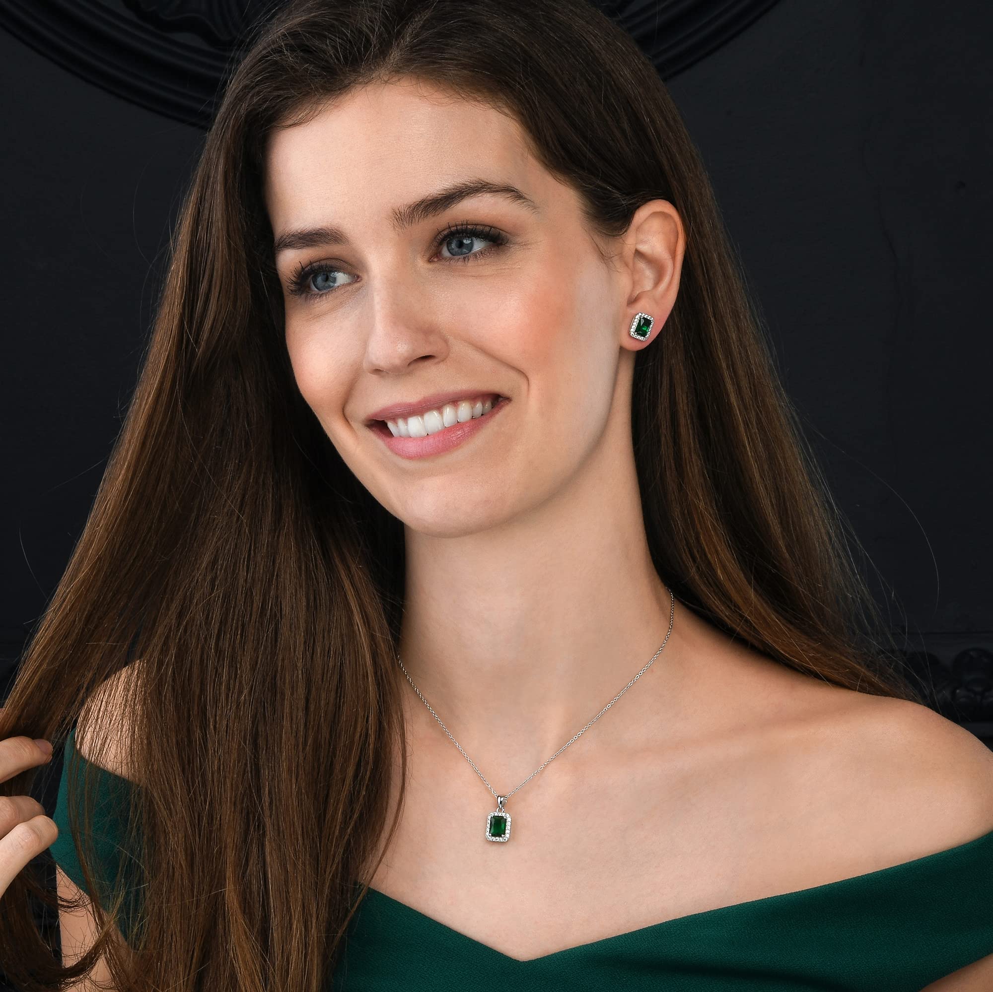Diamond Treats Collana Donna in Argento Sterling 925 con Zirconi Taglio Smeraldo Bianchi, Verdi, Blu o Rossi, Elegante Collana Rettangolare in Argento con Confezione Regalo