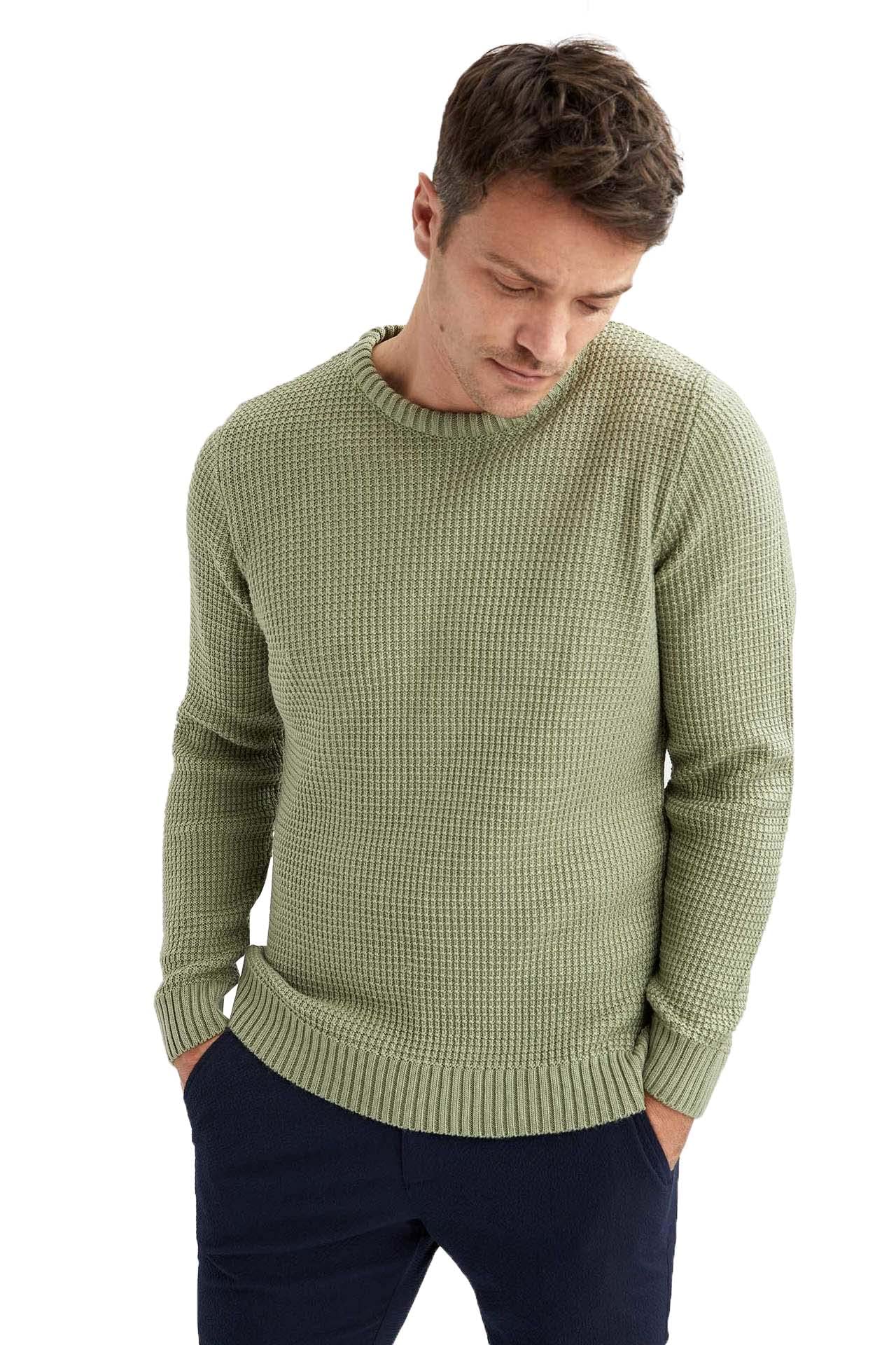 DeFactoTricot Long Sleeve Slim Fit Pullover Turtleneck Sweater for Men - Slim Fit Pullover Mens Sweater for Casual Wearing - Men's Comfortable Turtleneck Pullover