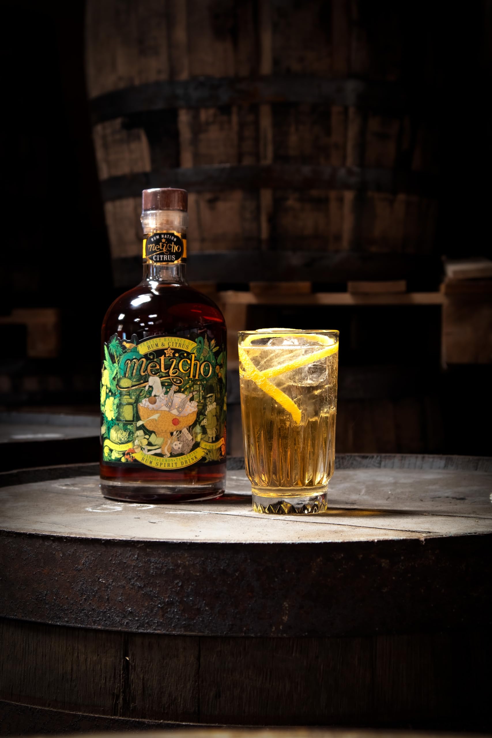 Rum Nation | Meticho Citrus Spirit Drink | 700 ml | 40% Vol. | Weich & fruchtig | Auf Basis von Rum aus Zentralamerika | Noten von Vanille & Honig | Ideal für Rum Einsteiger