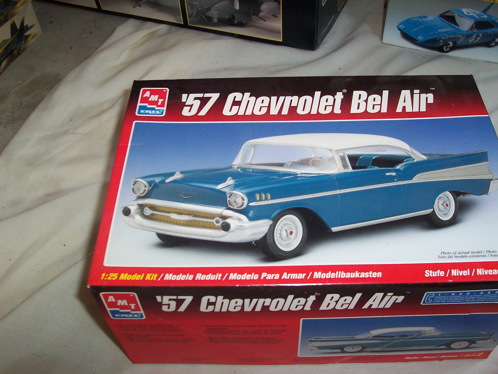 Amazon.com: 1957 Chevrolet Bel Air Classic Model Kit 1:25 : Arts