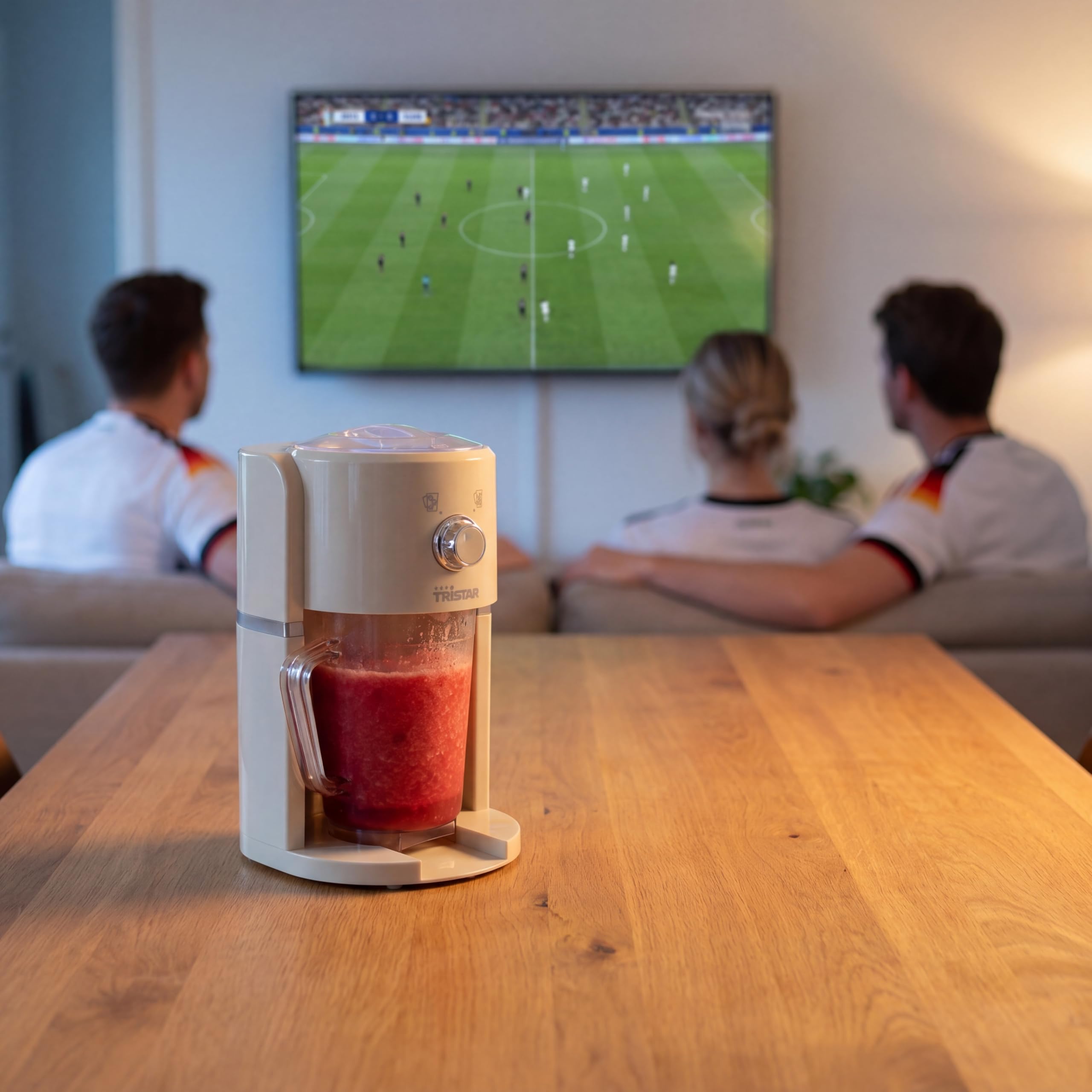 Tristar Slush-Maschine - 2 Größen Crushed Ice - 250 g pro Minute - 1,1 L Kanne - 600 ml Eisfach - KD-7310