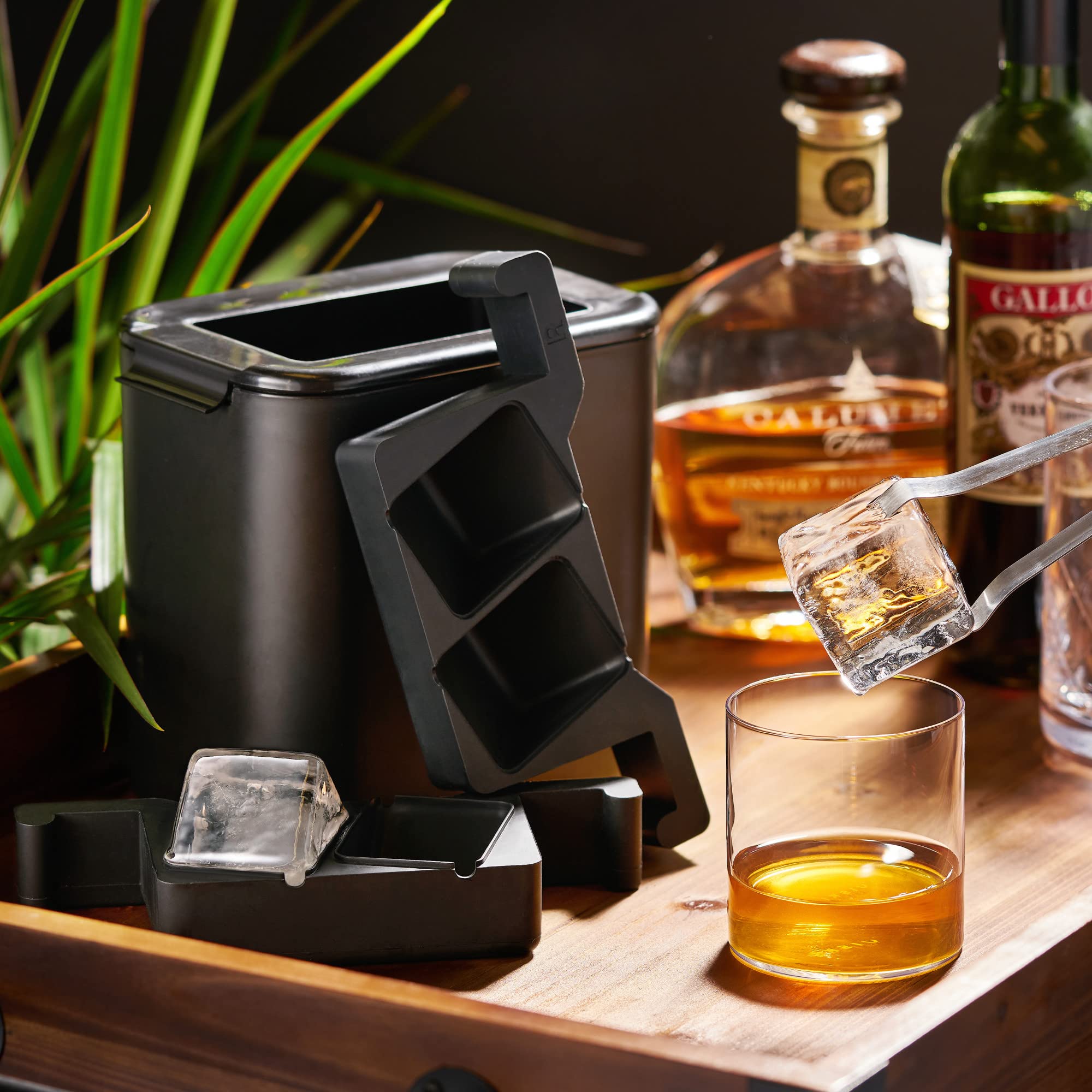 Viski Eiswürfelformen, Whiskey-Eiswürfelformen für 2 große, kristallklare Würfel, perfekt für altmodische Bourbon-, Scotch- und Craft-Cocktail-Getränke, Hausbarzubehör, Barzubehör, 1 Stück, schwarz