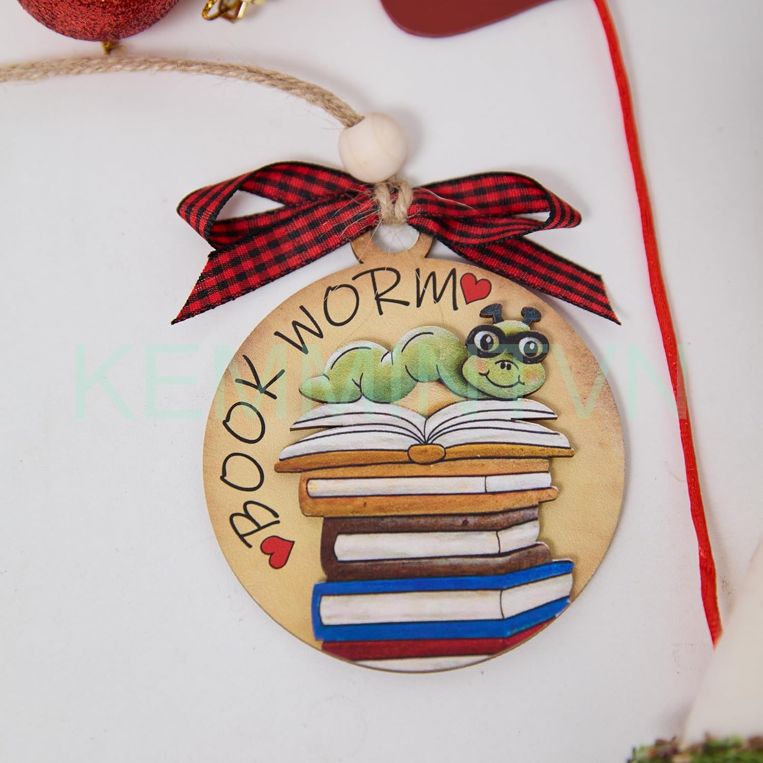 Wooden Bookworm Christmas Ornament – Cute Book Lover Tree Decoration, Rustic Holiday Hanging Gift for Readers & Teachers