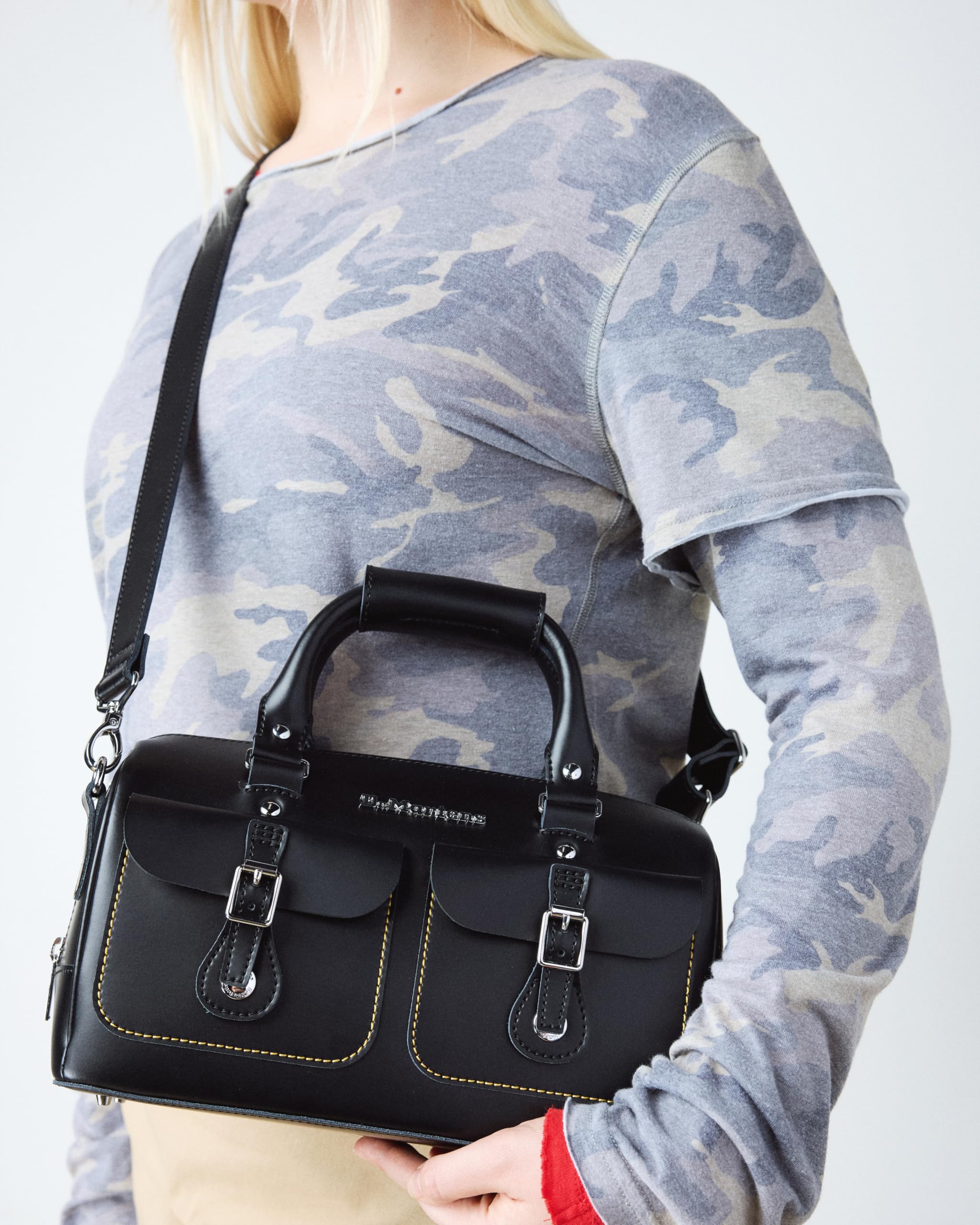 Dr. Martens TOP HANDLE BAG BLACK KIEV AND SMOOTH BAULETTO