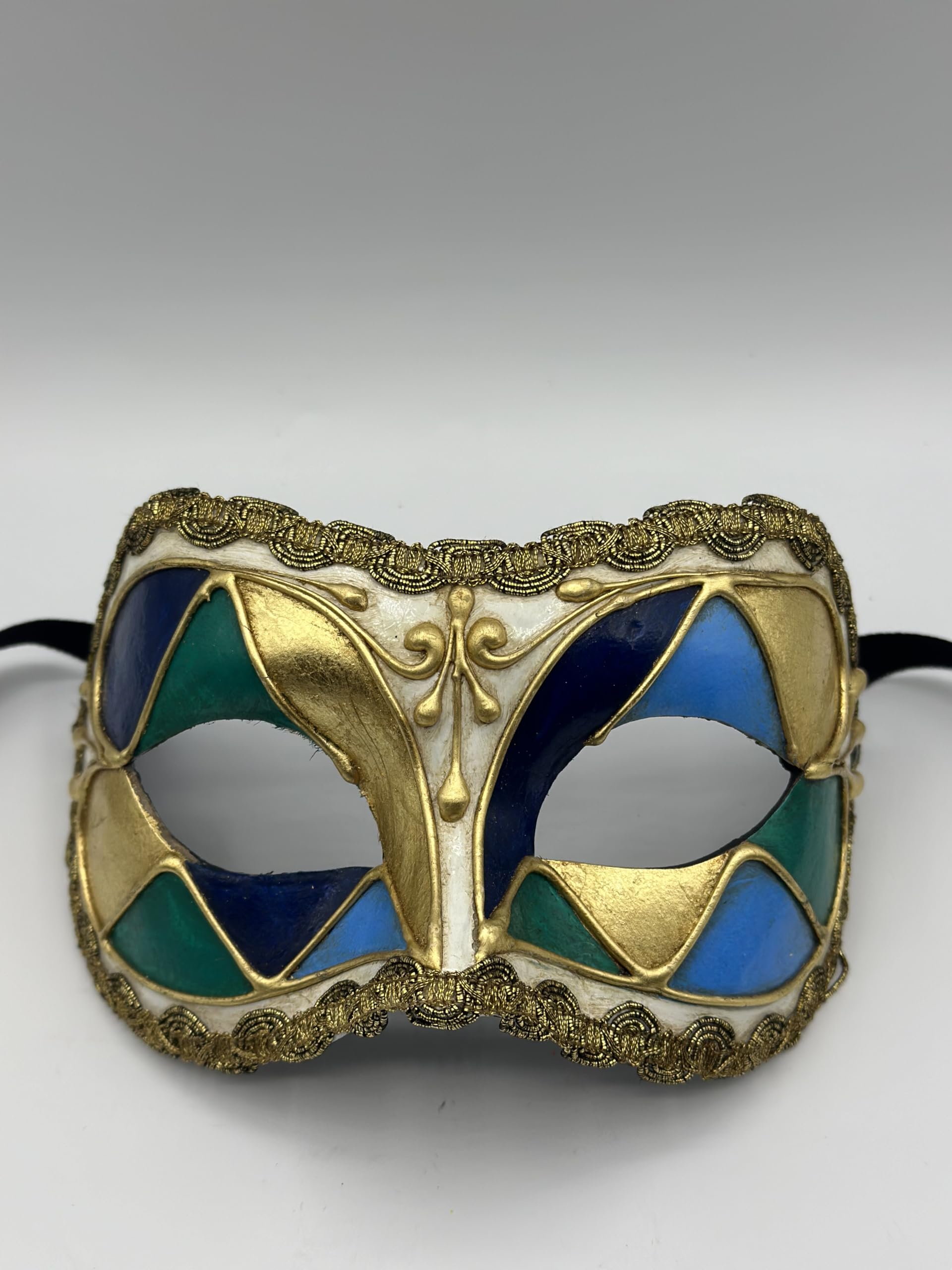 Generisch Venezianische Maske in schönen Farben mit goldener Verzierung. Harlekin-Maske aus Pappmaché in Gold, Blau und Grün. Maskerade Maske für Männer, sondern auch Maskerade Maske für Frau