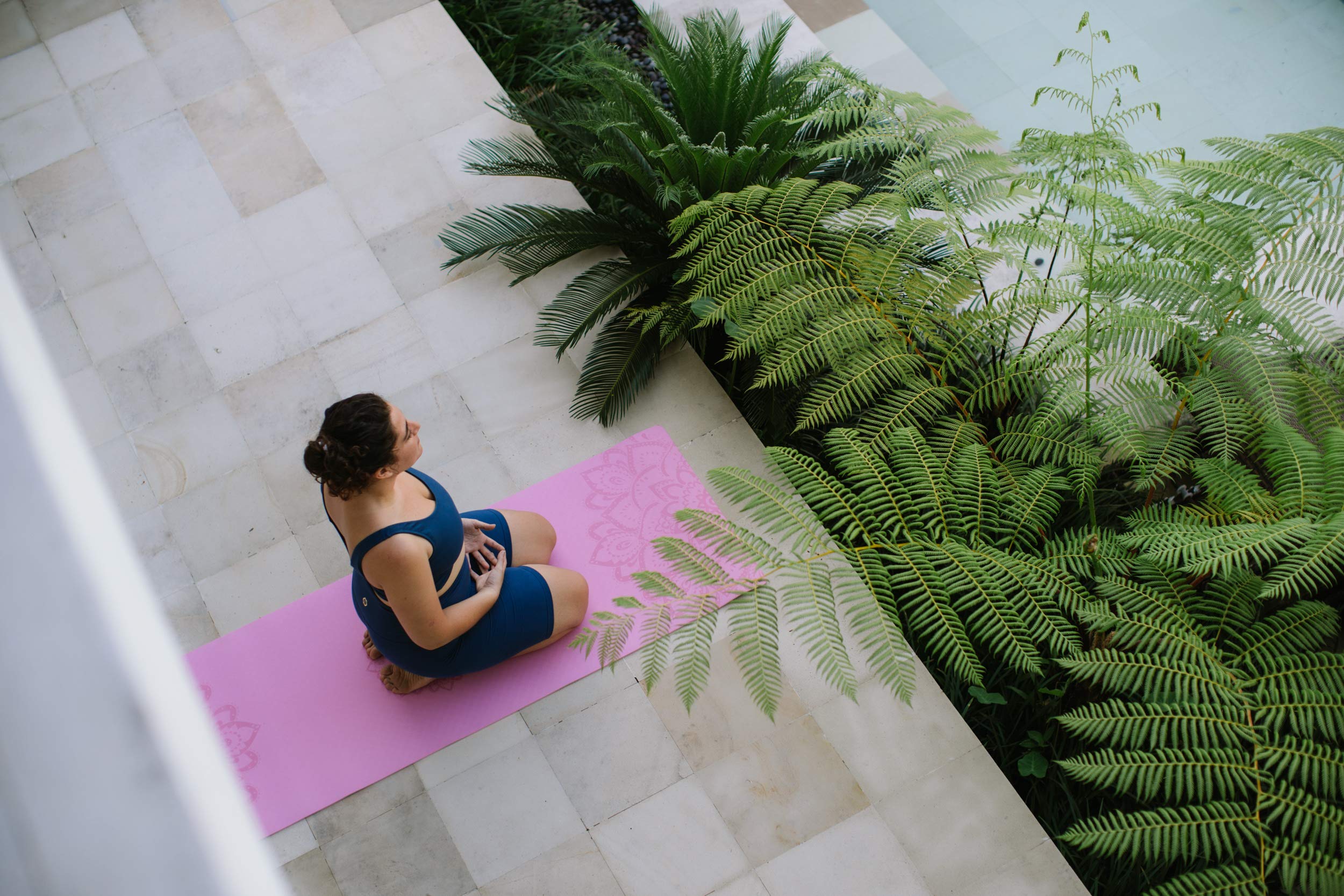 Yoga Design Lab Die Flow Yogamatte | Entwickelt für Unterstützung | Extra-Dick | Reversible | Ideal für Hot Yoga, Power, Vinyasa, Ashtanga & langsame Workouts | Mit Tragegurt