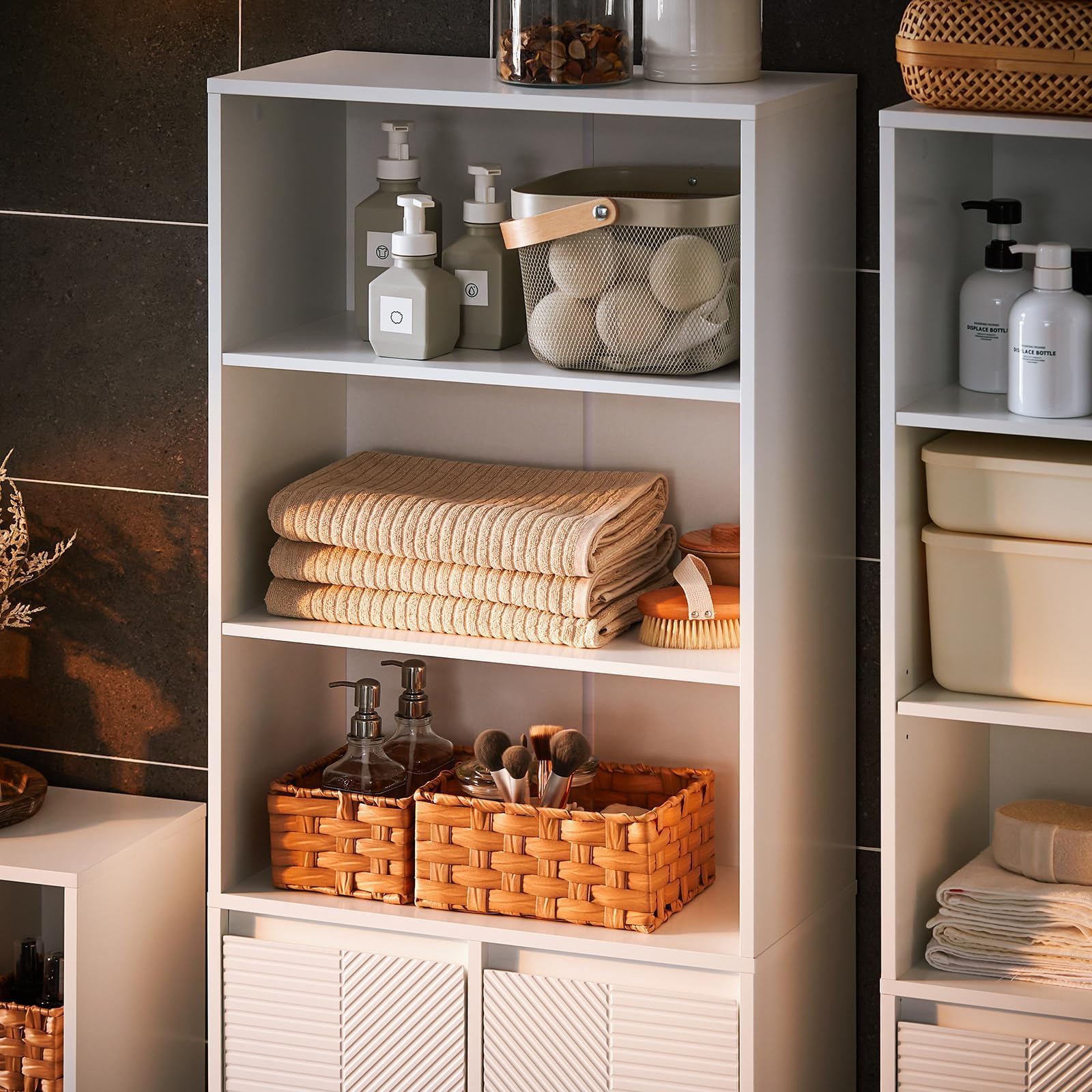 SoBuy Mueble Auxiliar Baño con Cesto para Ropa Sucia, Armario Lavadero Alto Estrecho con Puertas y Estantes Abiertos, Mueble Columna Baño Blanco 60x30x171cm BZR155-W