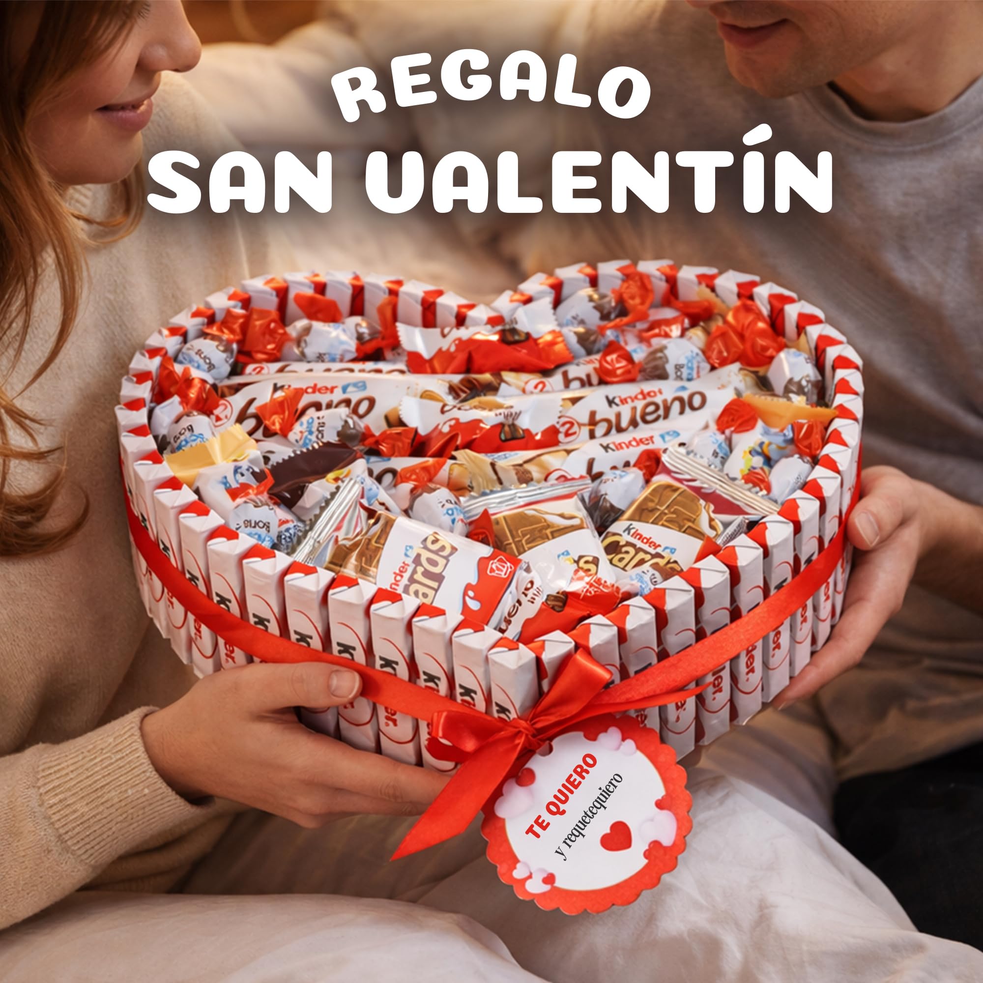 Onza. Cesta regalo de dulces Kinder Bueno. Tarta de chocolates originales para regalar que contiene Kinder bueno, Chocobons, Kinder happy hippo, Kinder chocolate