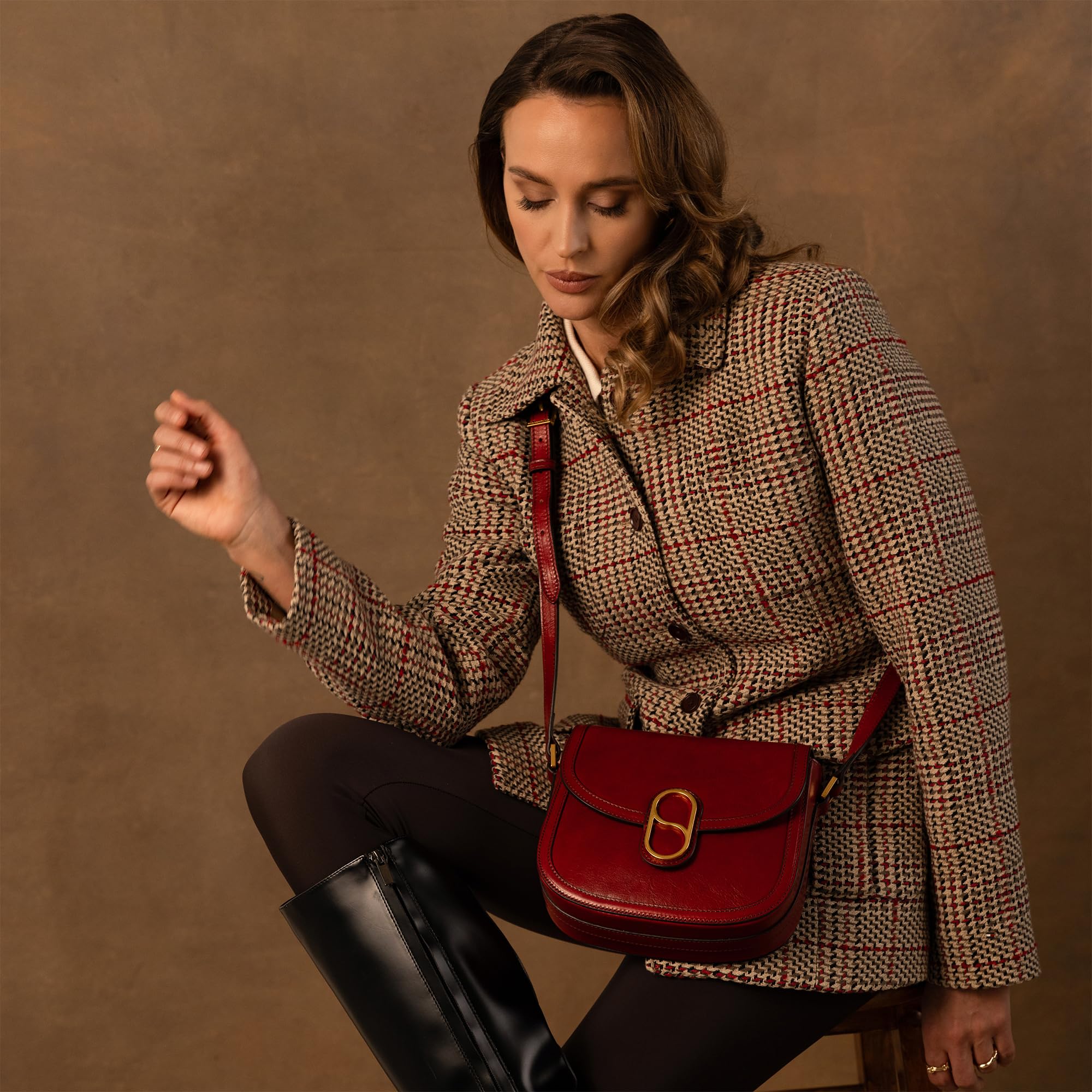 Time Resistance Bolso Bandolera de Cuero de Grano Completo – Bolso de Hombro con Cierre Magnético – Bolso de Cuero para Mujer