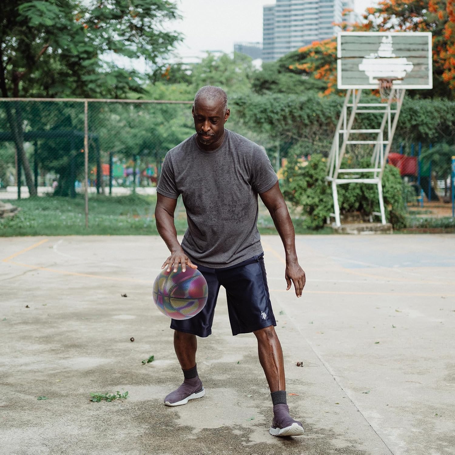 Glowing Reflective Pu Basketball Size 7 Neon Square Pattern Night Training Ball for Adult Outdoor Sports