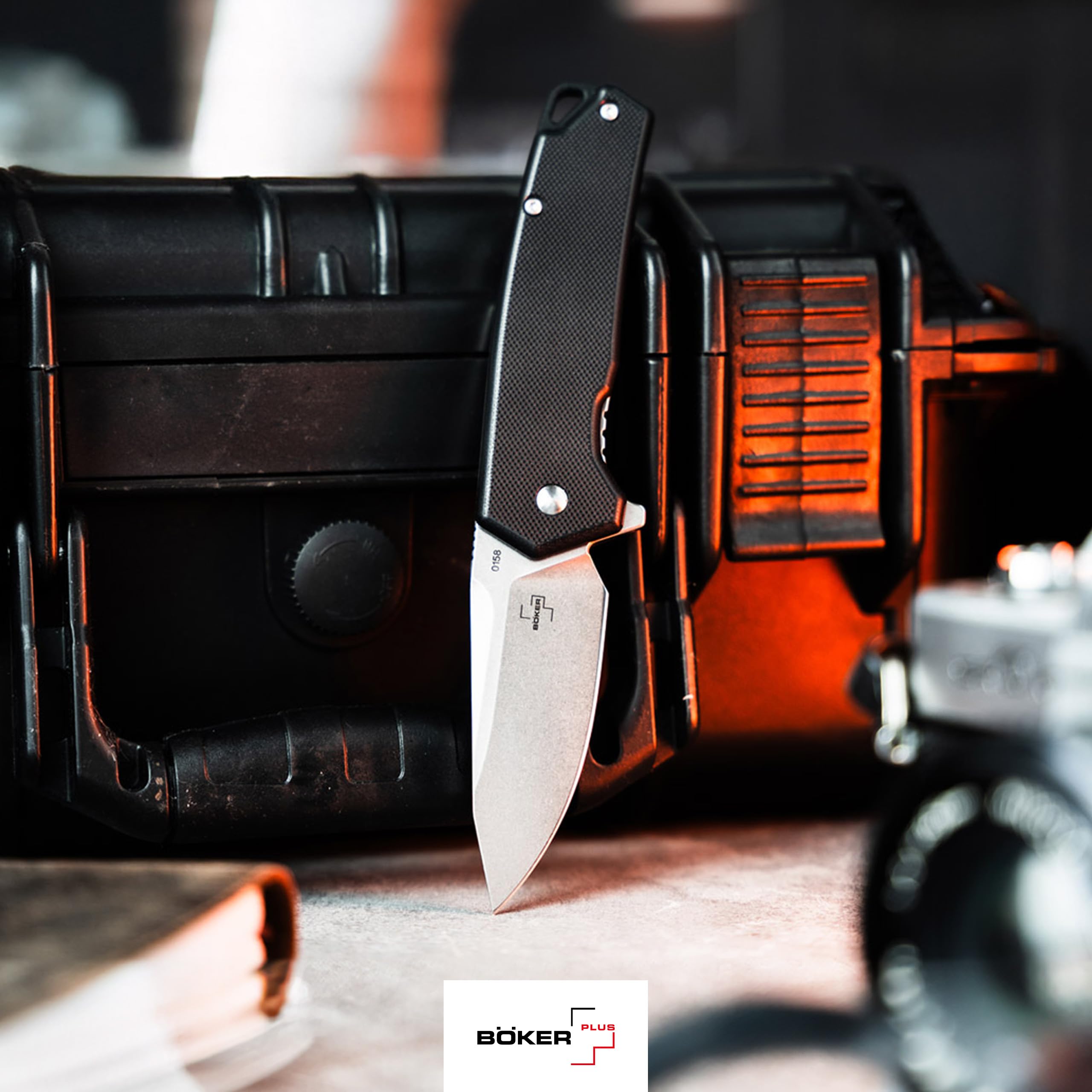 BÖKER PLUS® Gemtek Black G10 - Taschenmesser mit Flipper - Tactical Framelock Folder Knife - Einhandmesser mit D2 Droppoint Klinge legal - 1 Hand Klappmesser taktisch mit G10 Griff schwarz & Clip