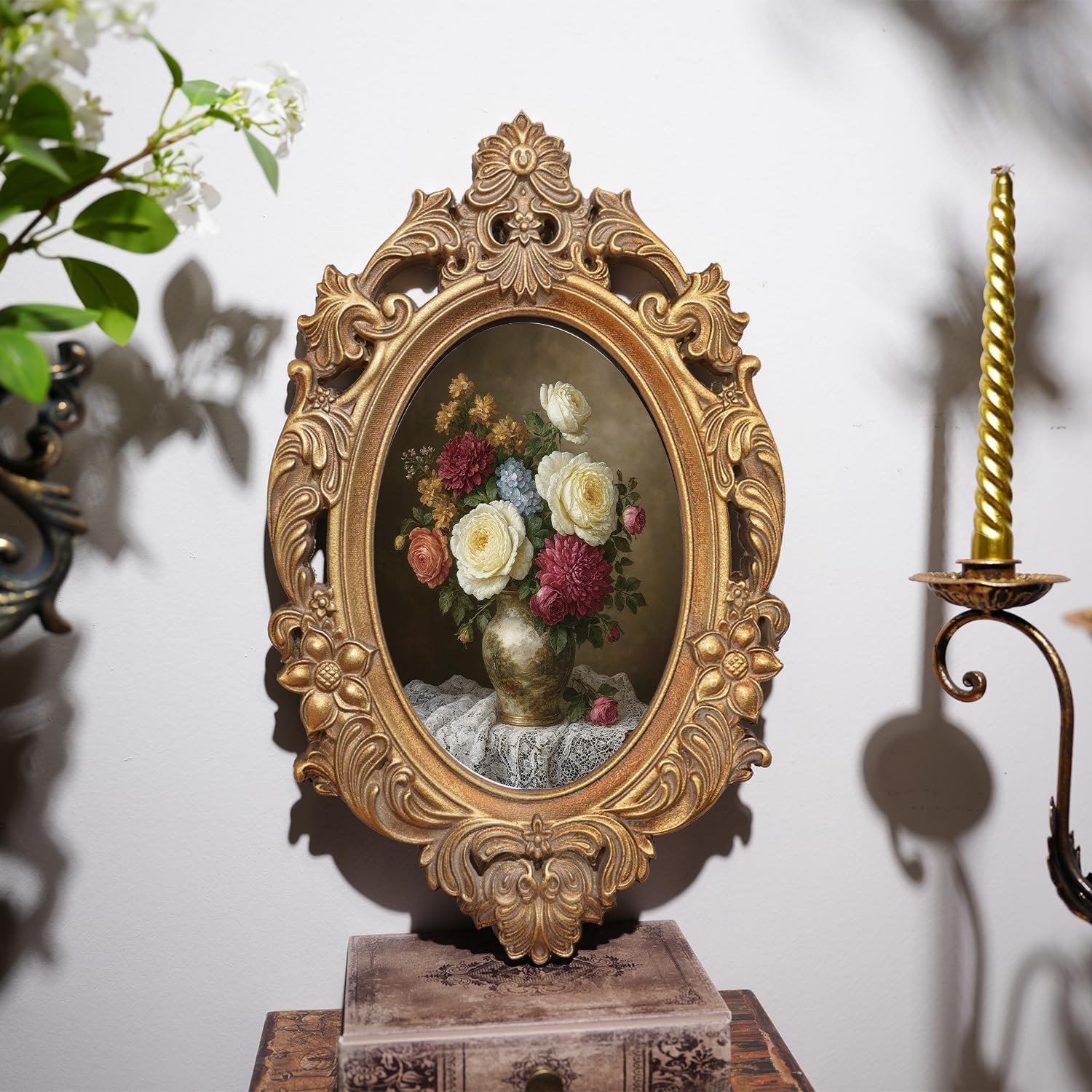 XIAOAIKA Vintage Oval Wall Art, 3D Embossed Baroque Gold Wooden Frame with Floral Vase Still Life Illustration Print, Nature Wall Decor for Living Room, Hallway, Study, 15.8" x 10.6"
