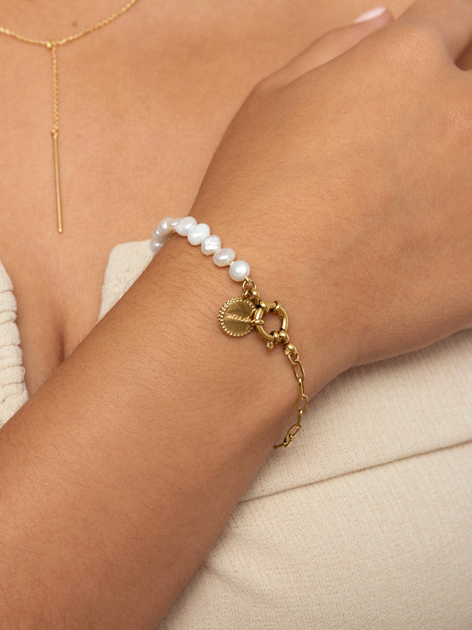 SINGULARU - Armband Chic Pear - Armband aus Edelstahl oder 18kt vergoldetem Stahl - Armband mit natürlichem Süßwasserperlenmuster - Damenschmuck