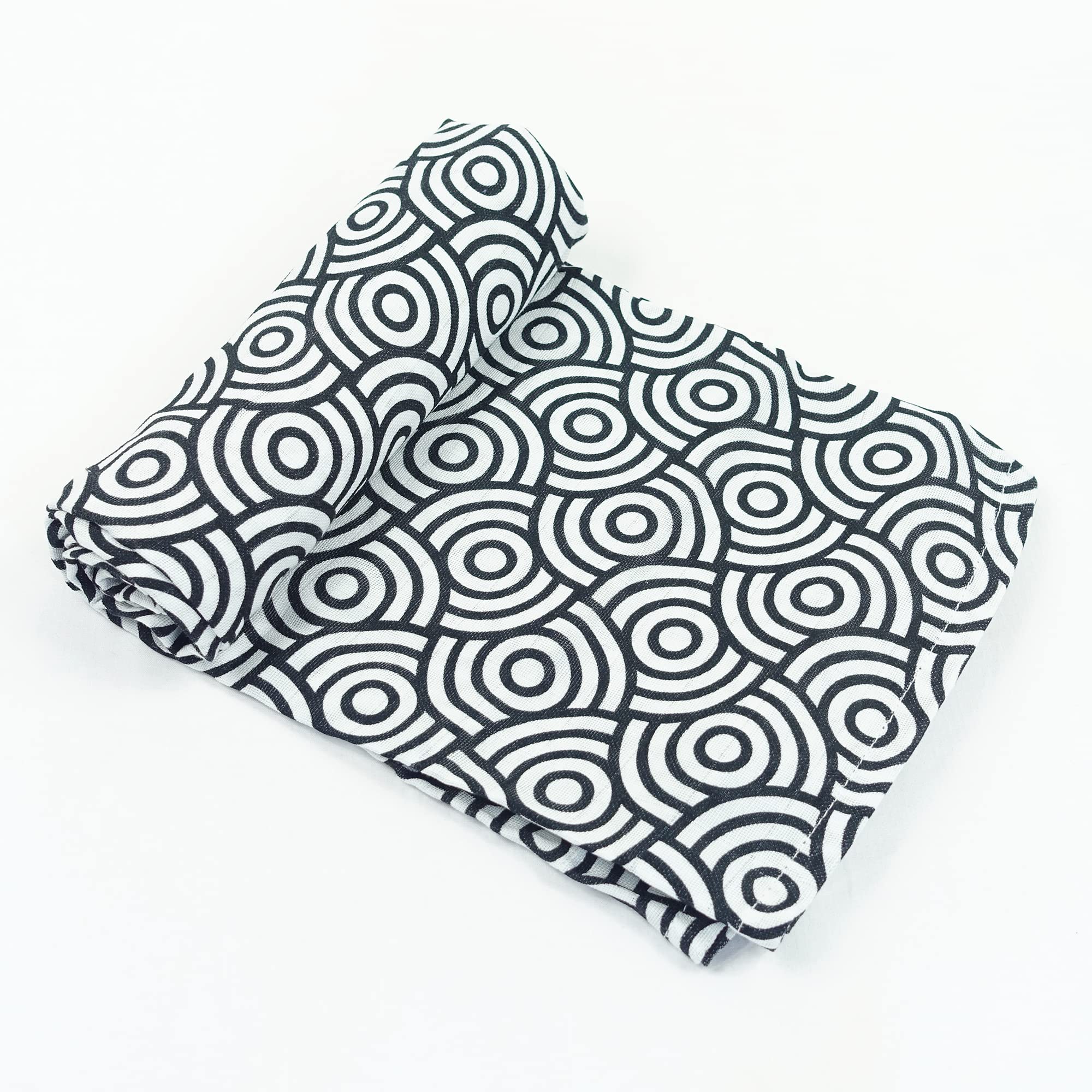 MuslinZ Newborn Sensory Muslin squares in Black and White for Visual Stimulation and Sensory Play Tummy Time - Image 2