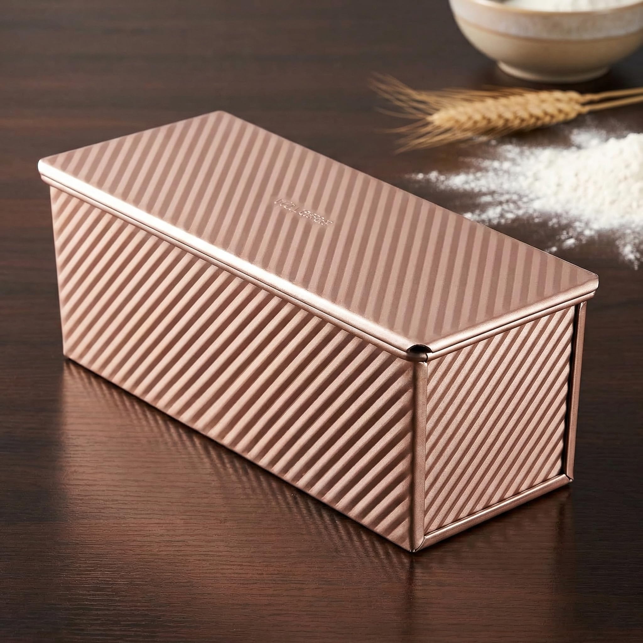 Stampo per Pane Tostato con Coperchio 32x12x11,5cm Teglia Antiaderente per Pane Tostato in Acciaio al Carbonio Stampo Pane in Cassetta con Fori di Ventilazione per Pane Toast e Torte, Oro