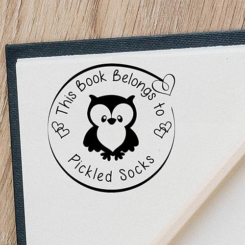 Miniatura 2 de de The Library of Book Stamp – Etiqueta de nombre personalizada para niños autoentintada para libros escolares. Este libro pertenece a un sello de