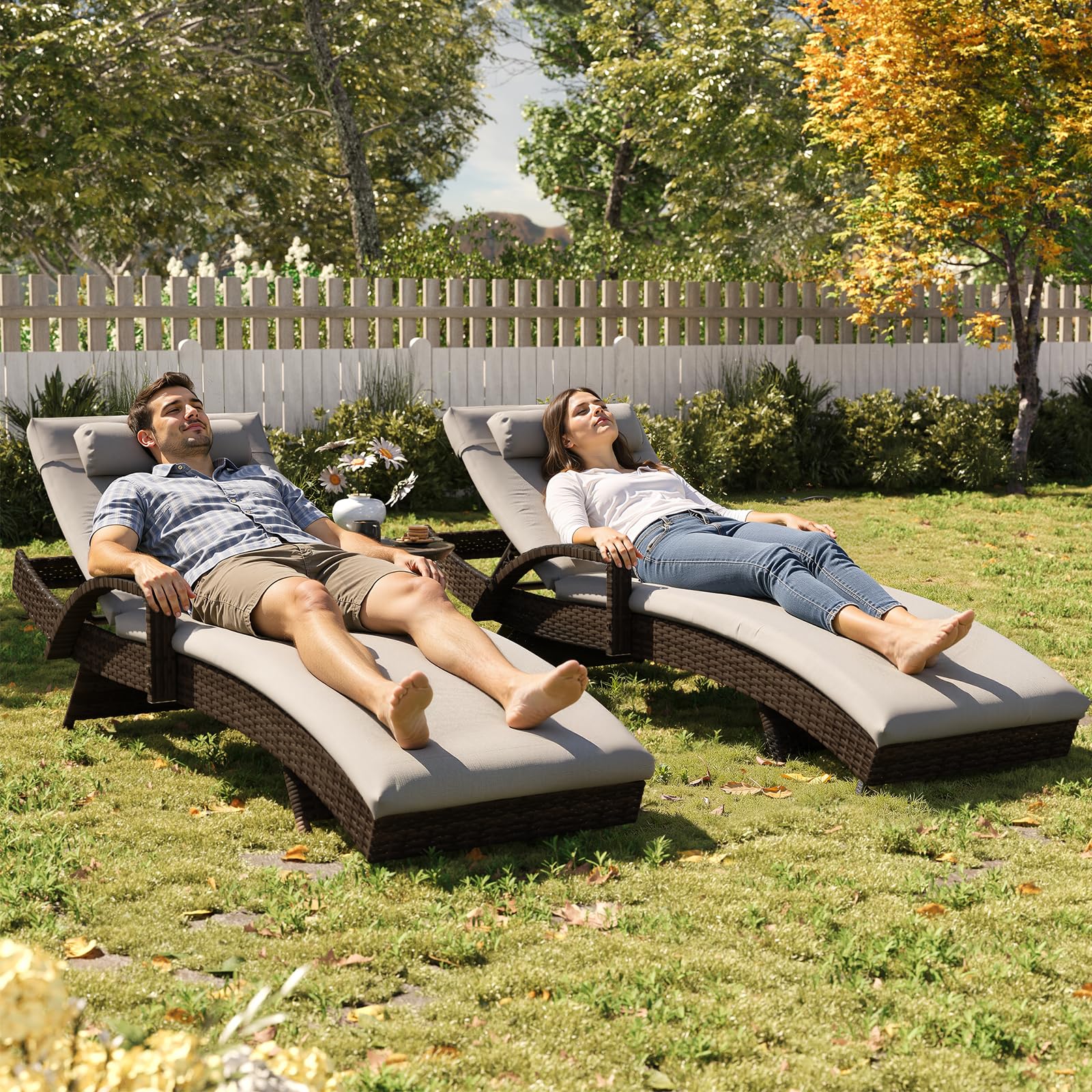 UDPATIO Transat Jardin Exterieur - Chaise Longue Bain de Soleil en Résine Tressée, Dossier Réglable 5 Positions, Fauteuil de Jardin avec Coussin et Appuie-tête, pour Jardin, Terrasse et Balcon, Marron