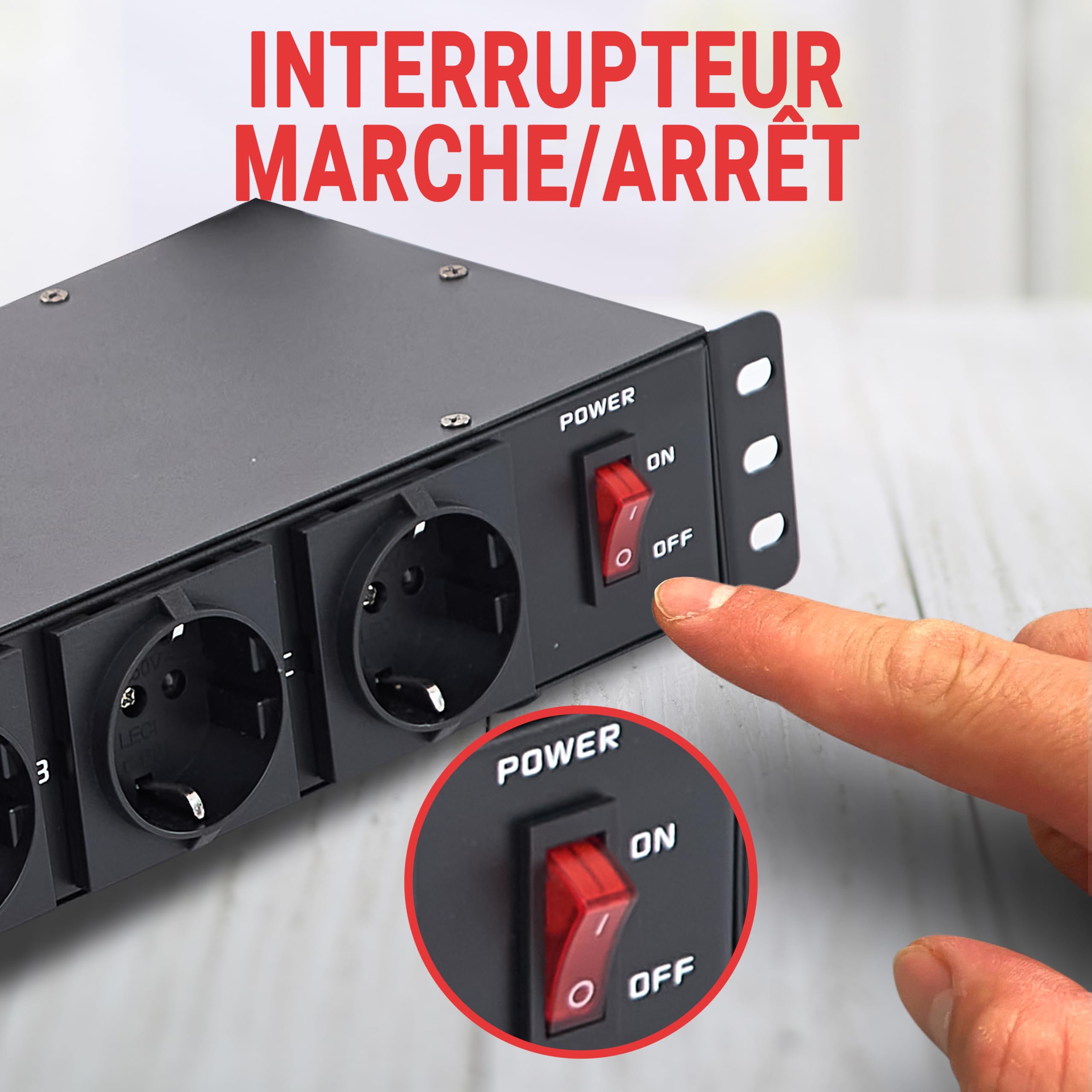 Pyle Multiprise Parafoudre 12 Prises Rack 19” 1U – PDU Électrique avec Ports USB, Disjoncteur 15A, Protection Surtension, Câble 4,5 m – Prise Informatique Haute Puissance – Noir