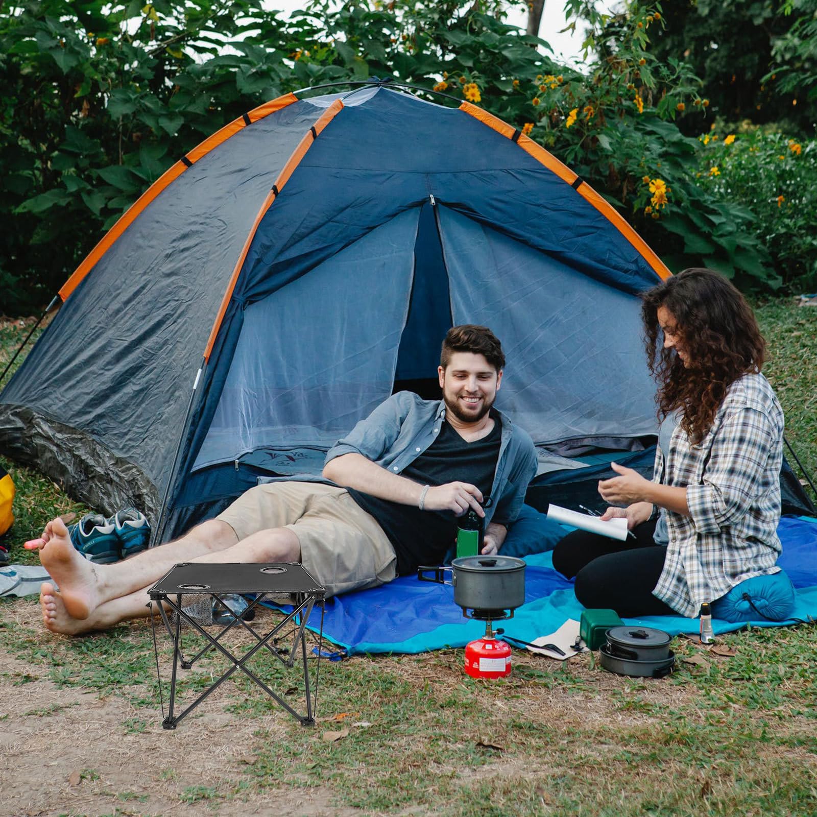 Uonlytech Table de Camping Pliable Portable avec Cadre Robuste en Fer et Tissu Oxford, 2 Porte-gobelets, pour Pique-niques et Activités de Plein Air