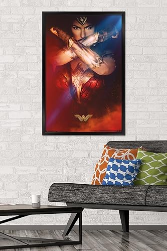 Miniatura 2 de Trends International DC Comics Movie - Wonder Woman - Póster de pared de una hoja de pulseras, 22.375 x 34 pulgadas, versión enmarcada en negro