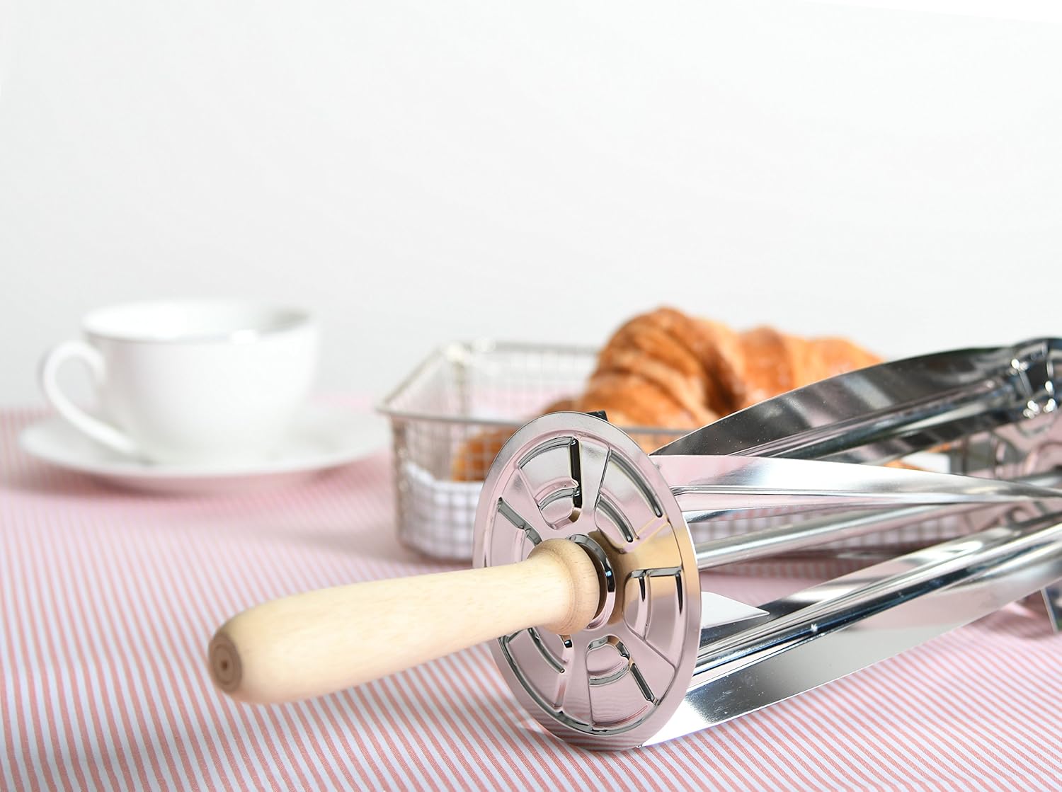 Louis Tellier Croissant Cutter