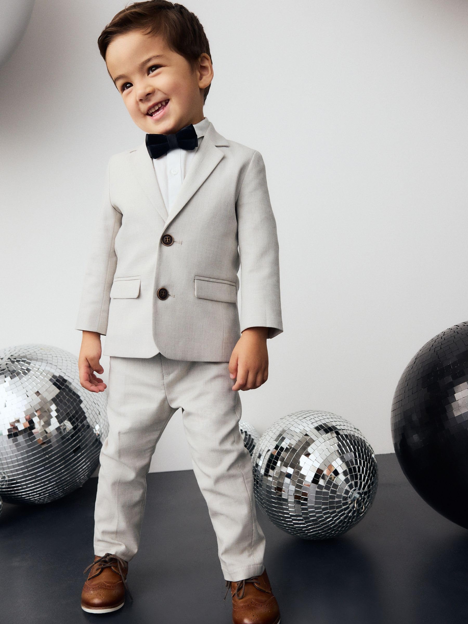 NEXT Niños Conjunto de Americana, Camisa, Pantalones y Pajarita