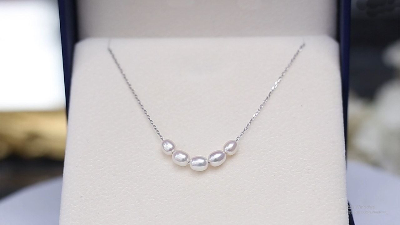 Collana con vere perle coltivate d'acqua dolce - Finitura argento 925